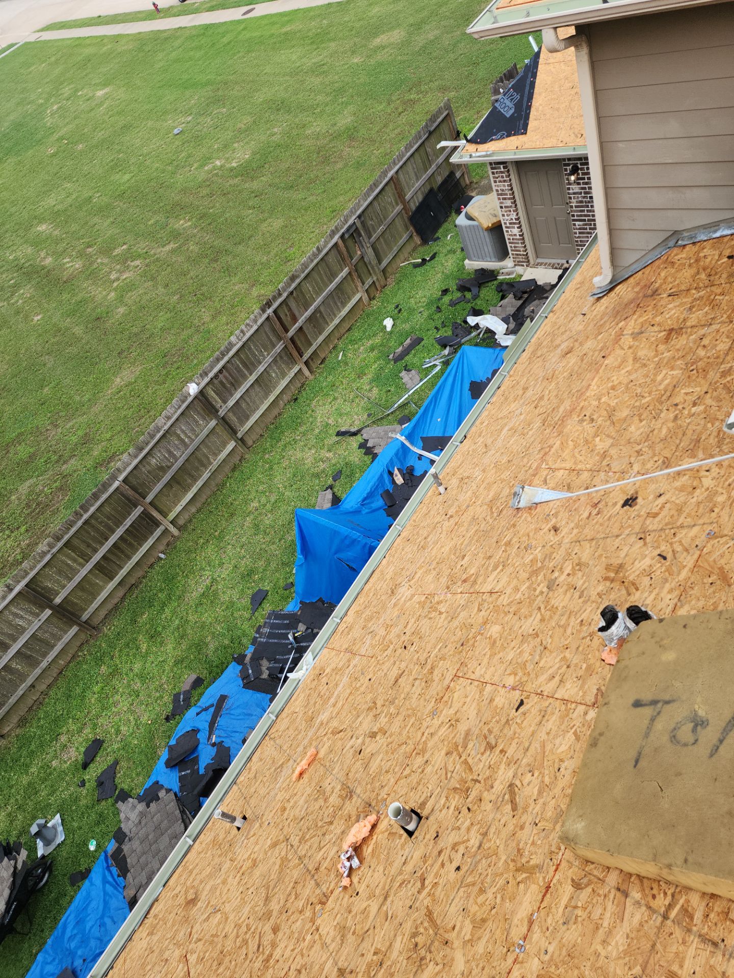Residential Roofing Installation using Owen's Corning Duration (Lifetime) Shingles by Roof Repair Company