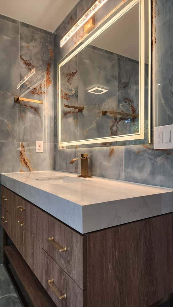Master bathroom renovation by Prudencio