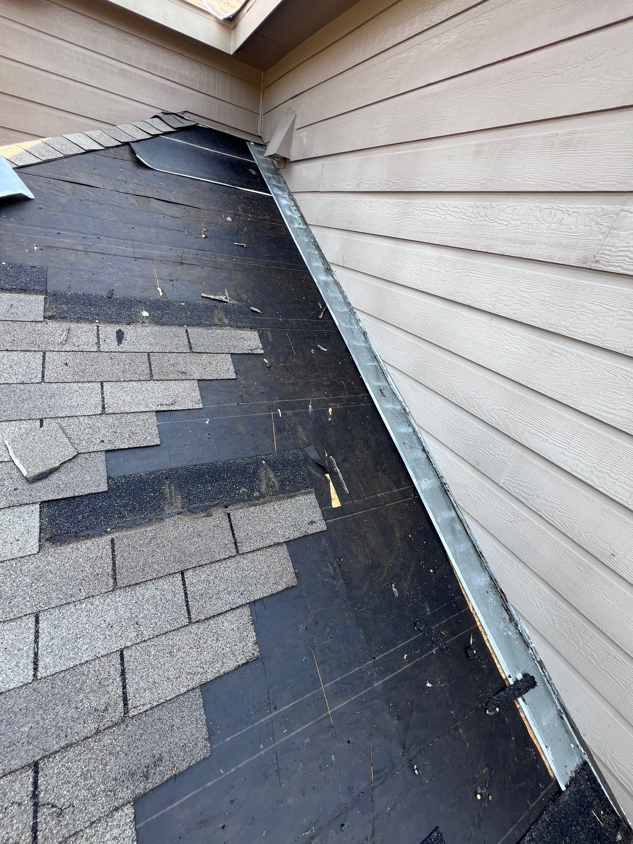 Residential Roofing Repair using Owen's Corning Duration (Lifetime) Shingles by Roof Repair Company