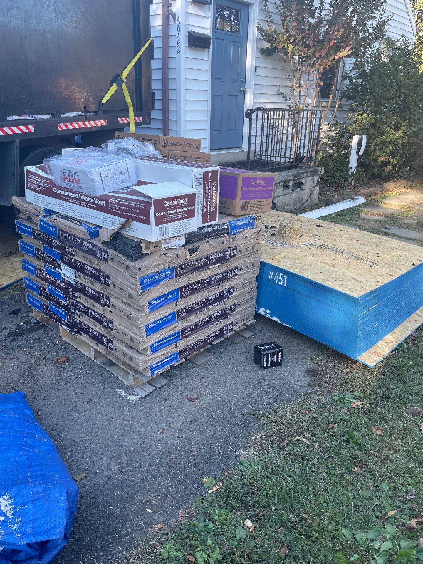 Falls Church  : Residential Roof Replacement with CertainTeed Landmark Pro in Max Def Georgetown Gray by RM Banning, Inc.