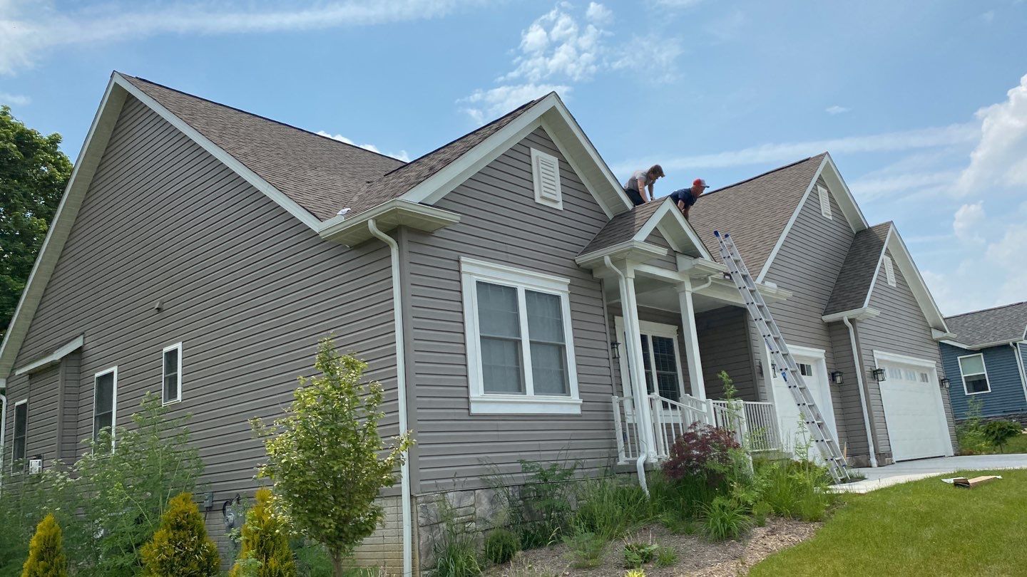 John & Julie Glutting by Silver Leaf Contracting 