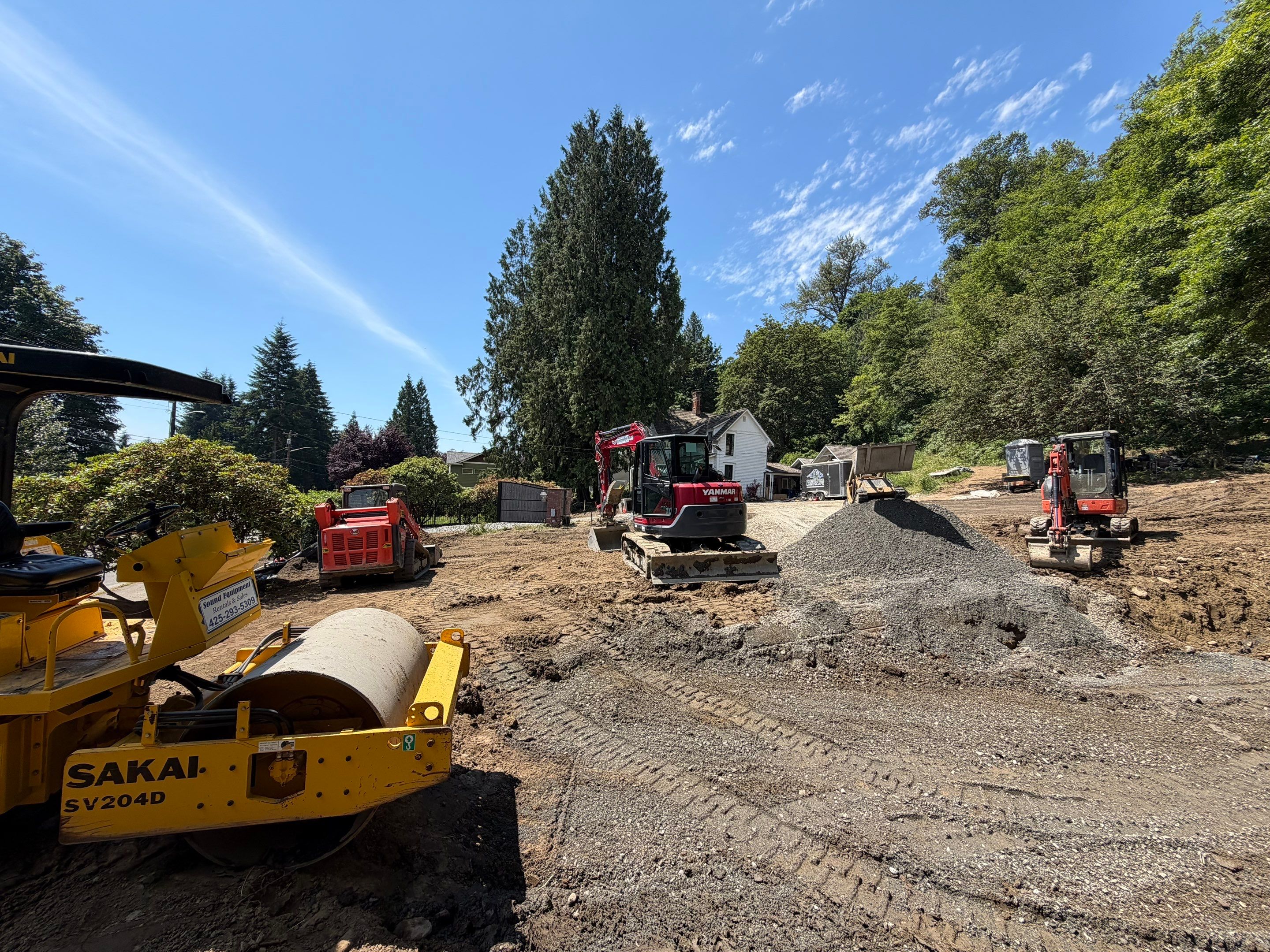 Maple Ave Renovation by Pacific Pine Landscape
