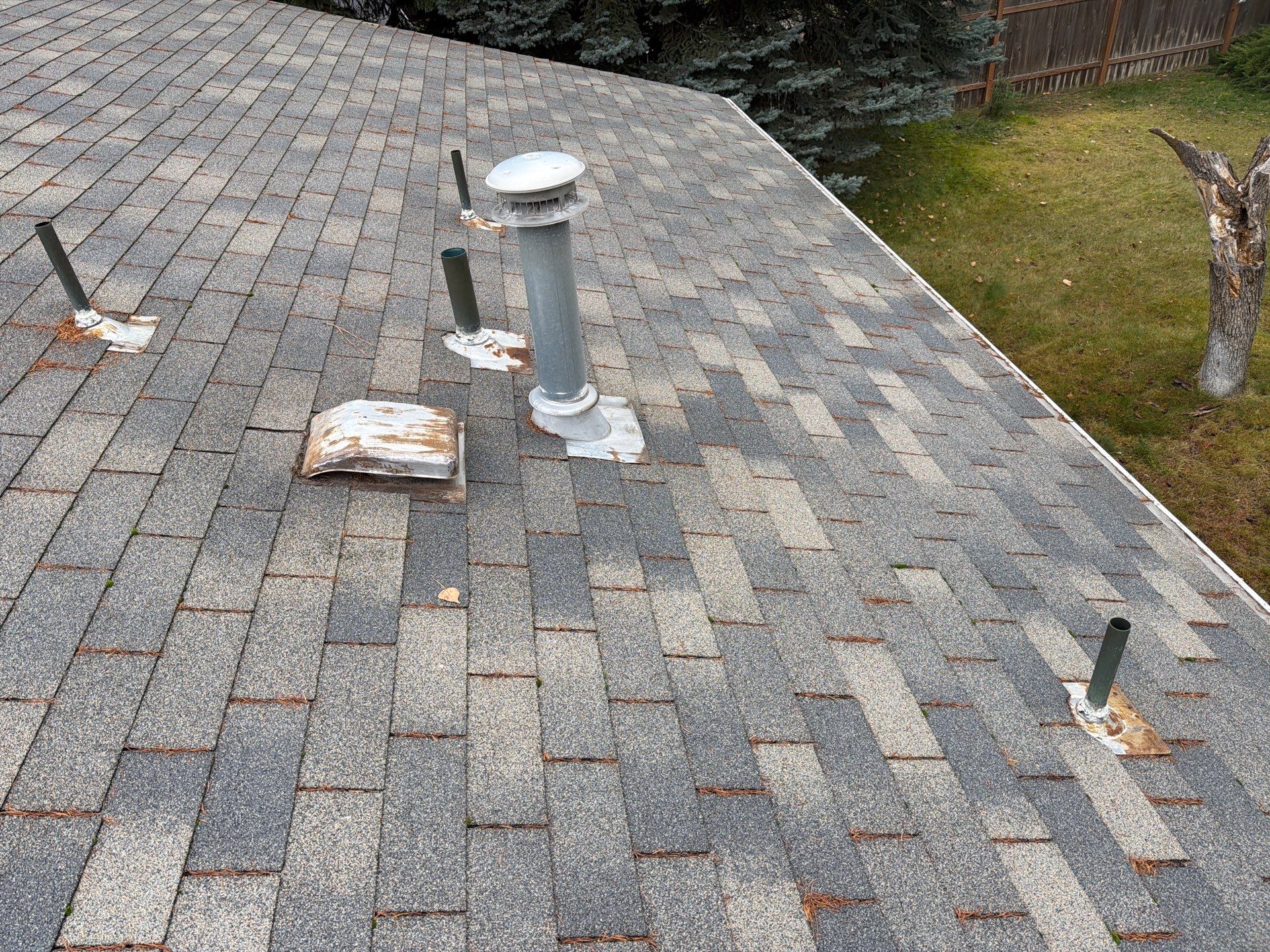 Residential Asphalt Shingle Roof Replacement and Decking Repair in Spokane by Alpine Roofing