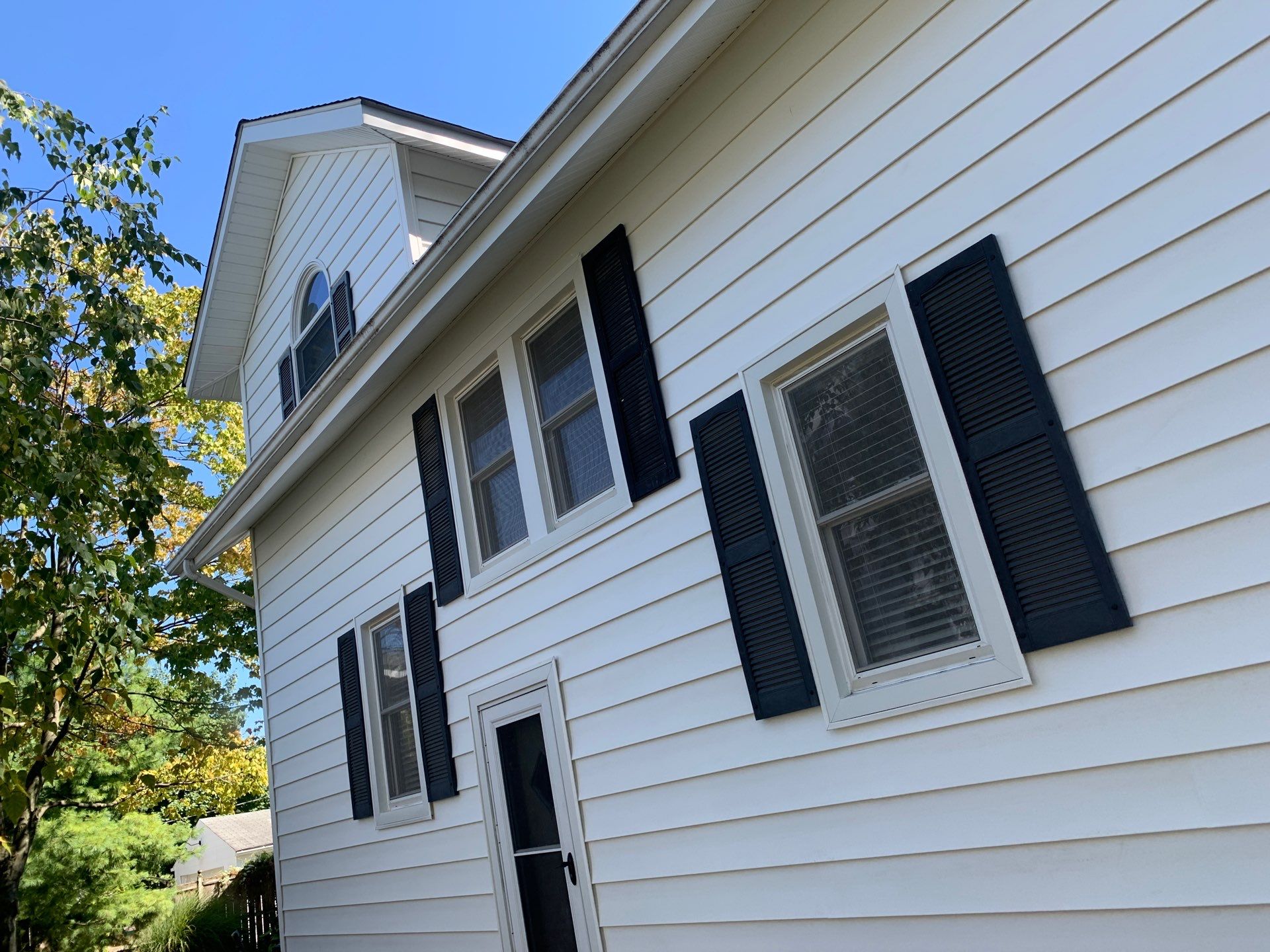 Siding Installation using Masic Siding by Plygem by KD Yoder & Associates