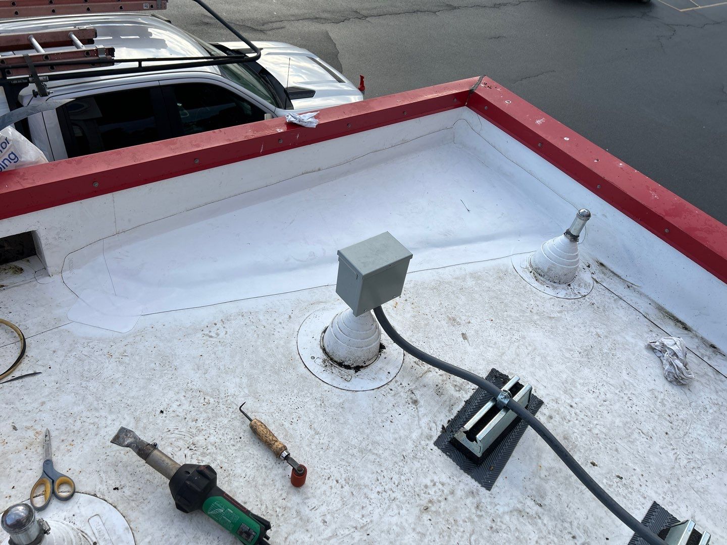 McDonald & Wetle Roofing featured photo.