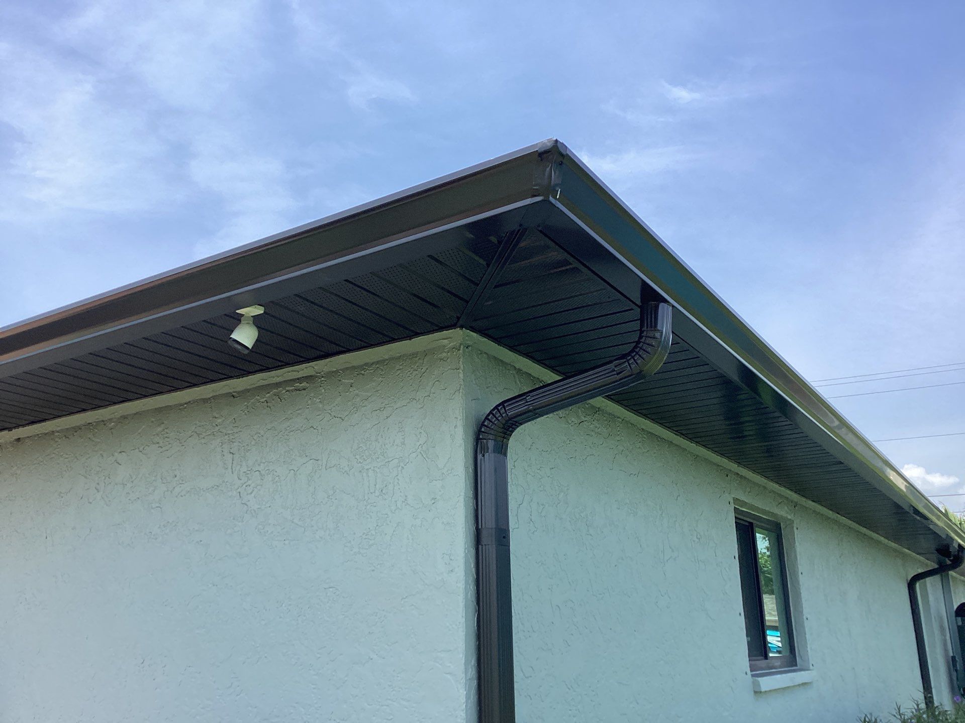 Bronze Seamless Gutters using 6 Inch Seamless Gutters in Cape Coral by Gutter Professors