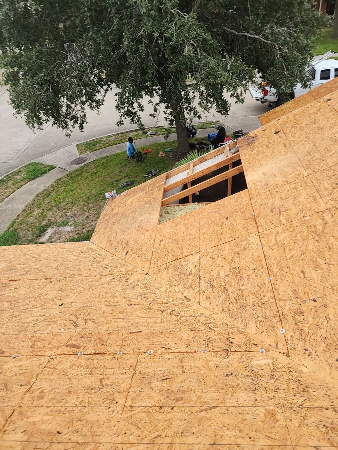 Residential Roofing Installation using Owen's Corning Duration (Lifetime) Shingles by Roof Repair Company