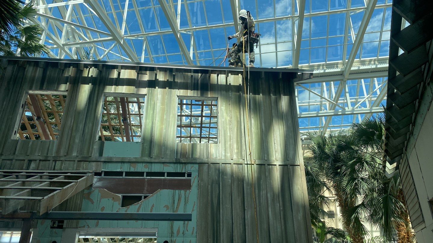 Gaylord Palms Old Hickory Restaurant by Fiddlers Roofing