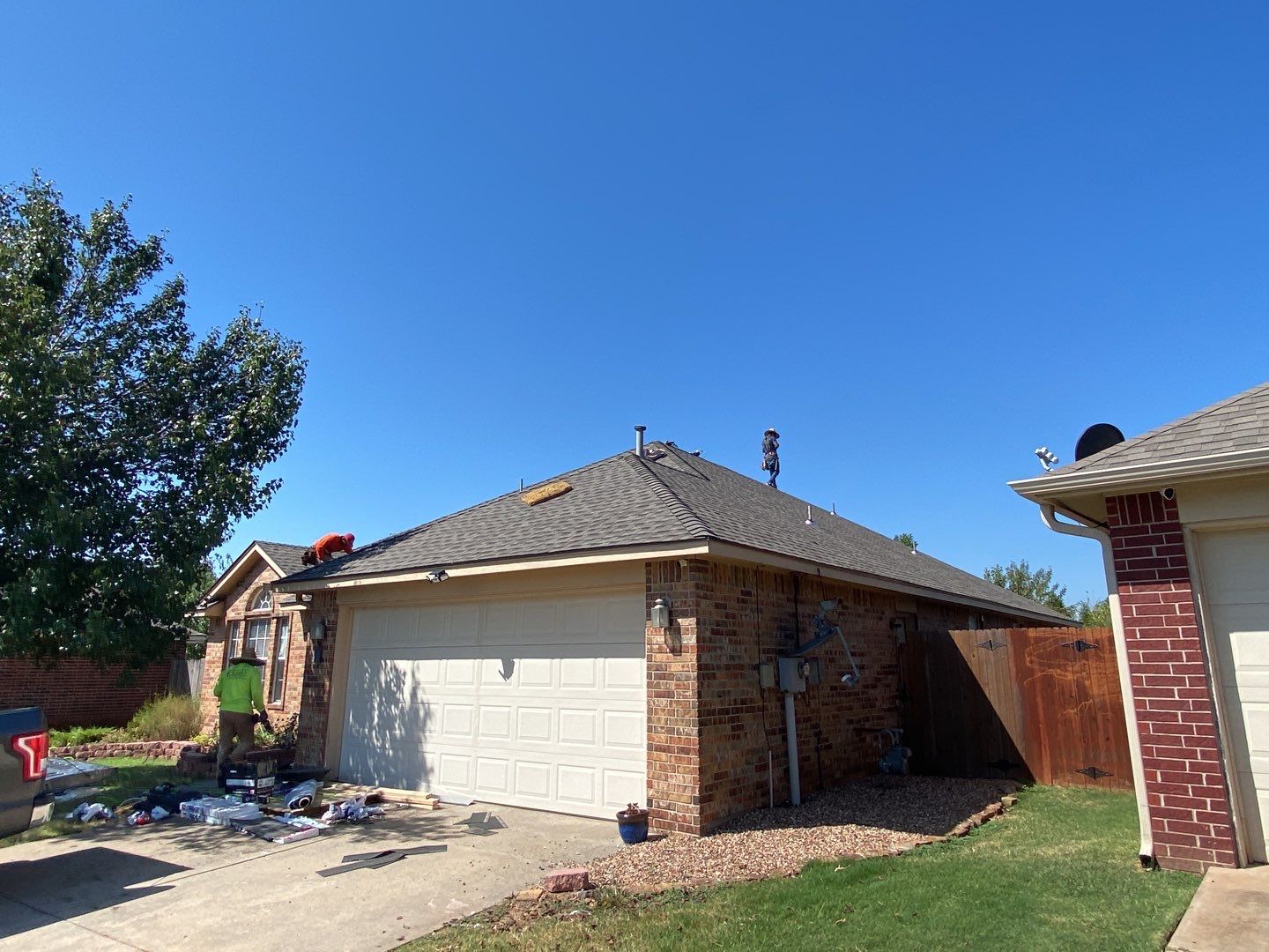 GAF - Weatherwood by Frontline Roofing and Construction