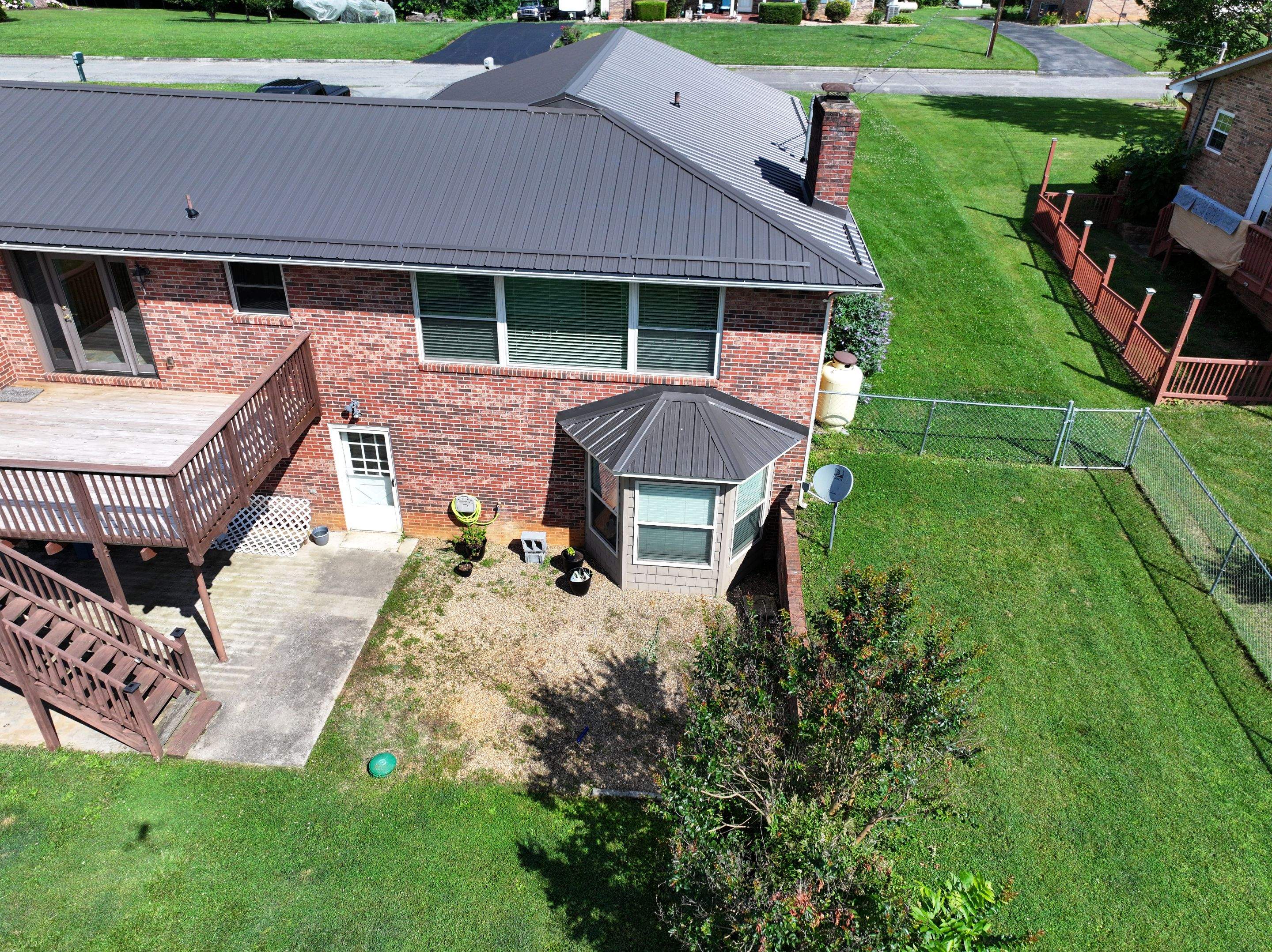 Maximoff Residence by Omnia Roofing