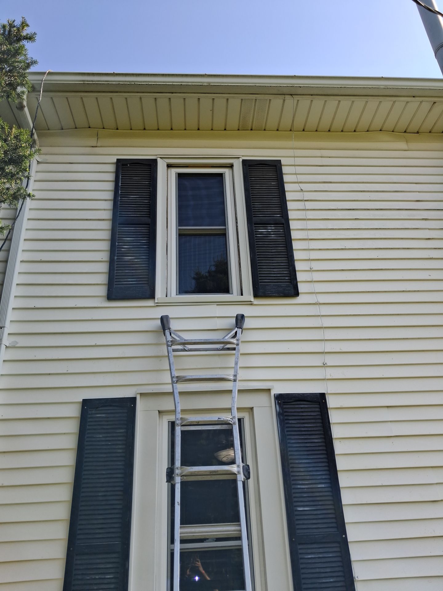 A Fresh Look with Midway Hawthorn Series Windows by United Windows and Siding LLC