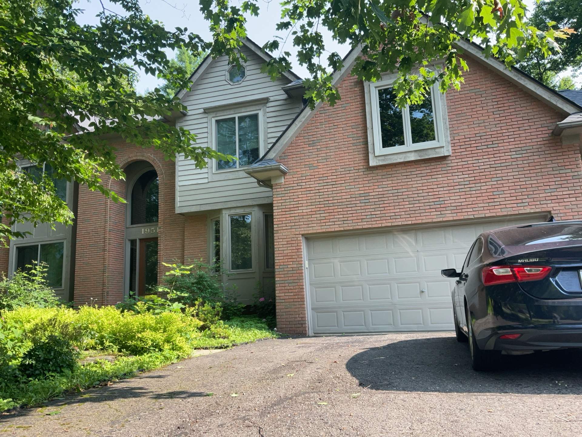 Siding Replacement using Alside S7 Cedar Mill Grain Cape Cod Grey by 180 Contractors