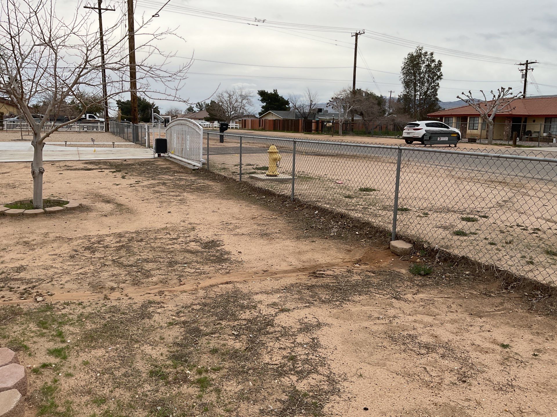 Box picket and privacy vinyl  by Fence Guys Inc. 
