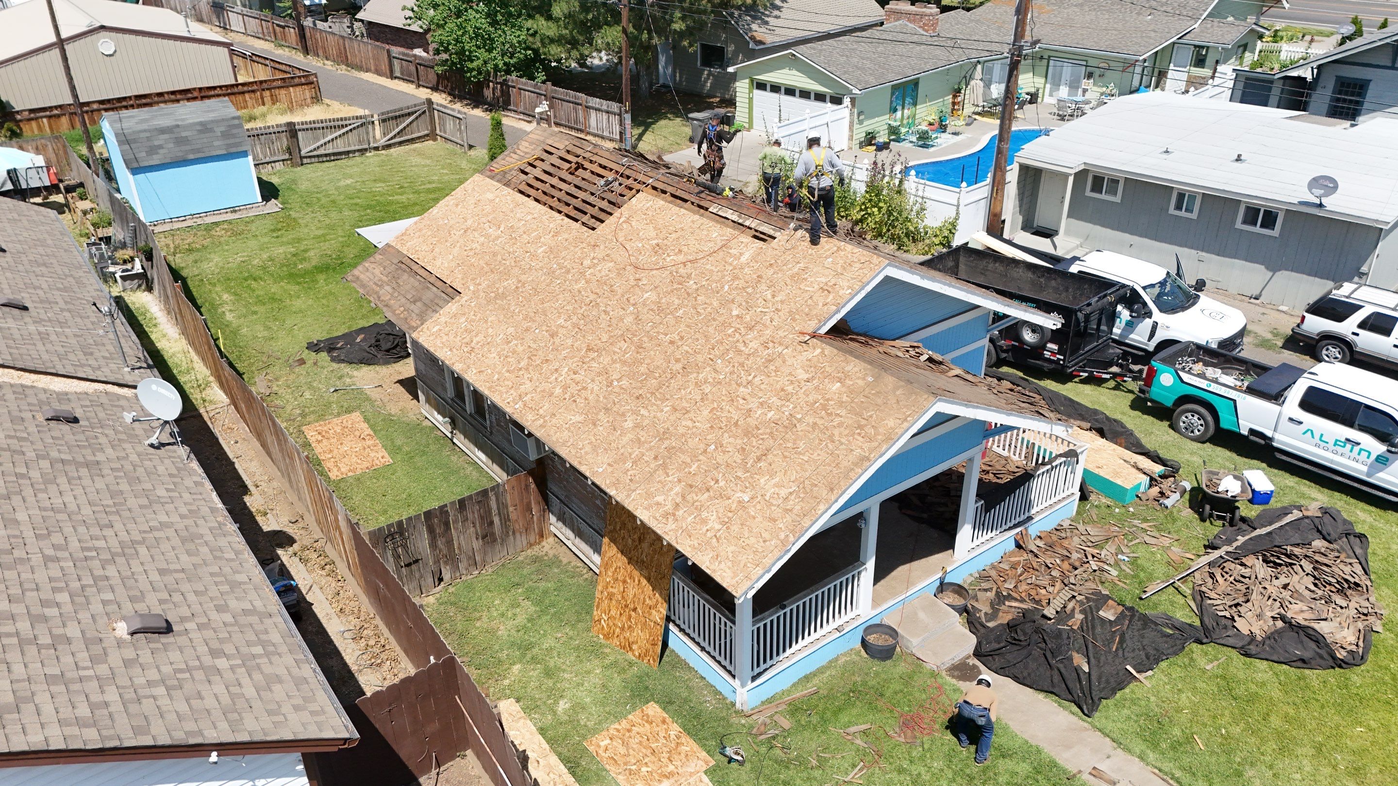 Full Roof Replacement and Rotted Wood Repair in Kennewick by Alpine Roofing