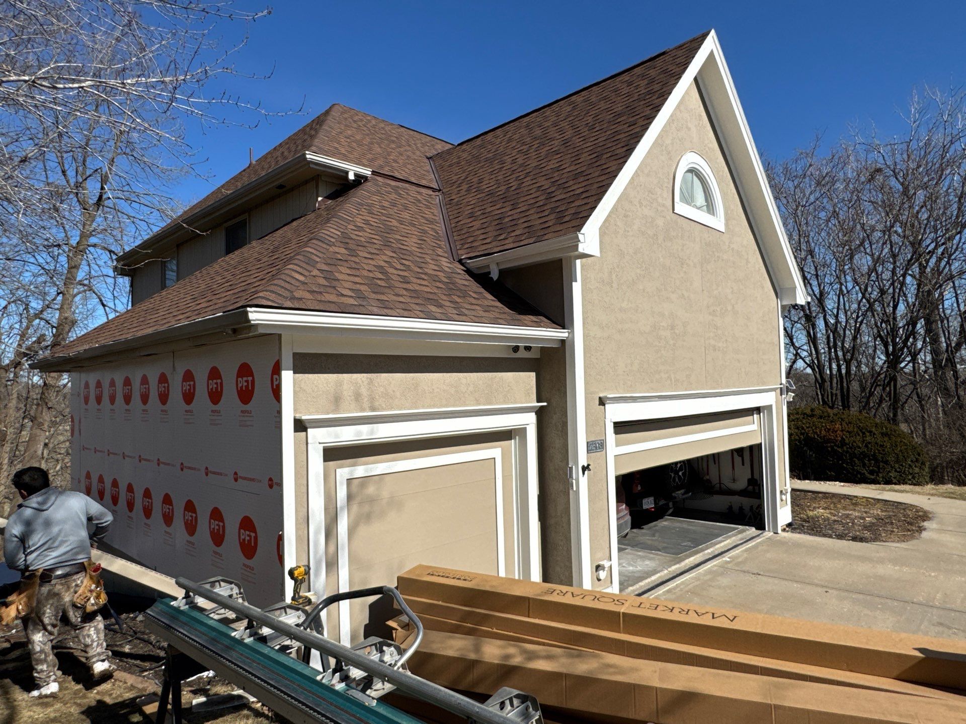 Siding Installation using Clay Market Square by EEC Windows, Siding & Roofing