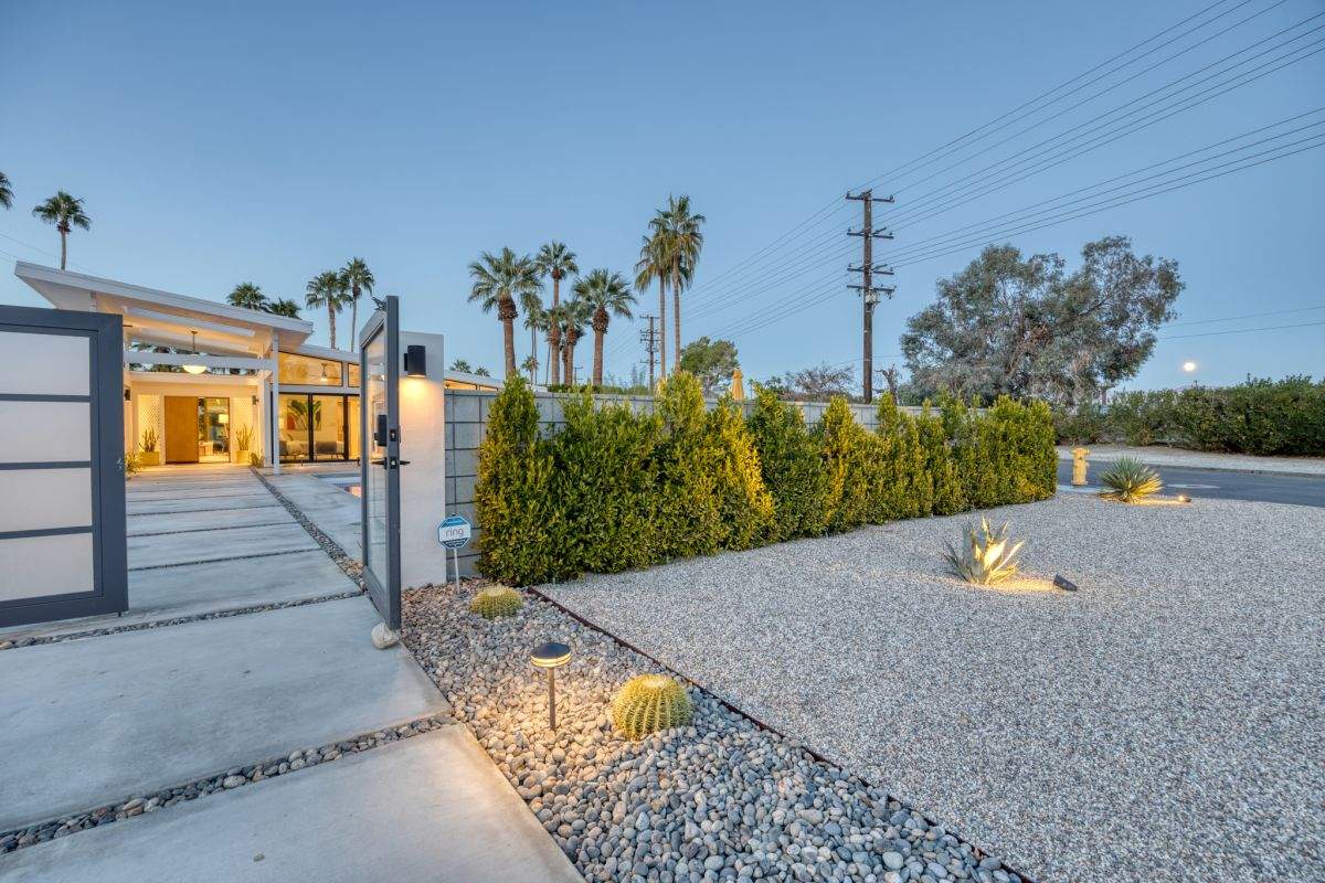 Palm Springs Midcentury Modern Home by One Stop Source