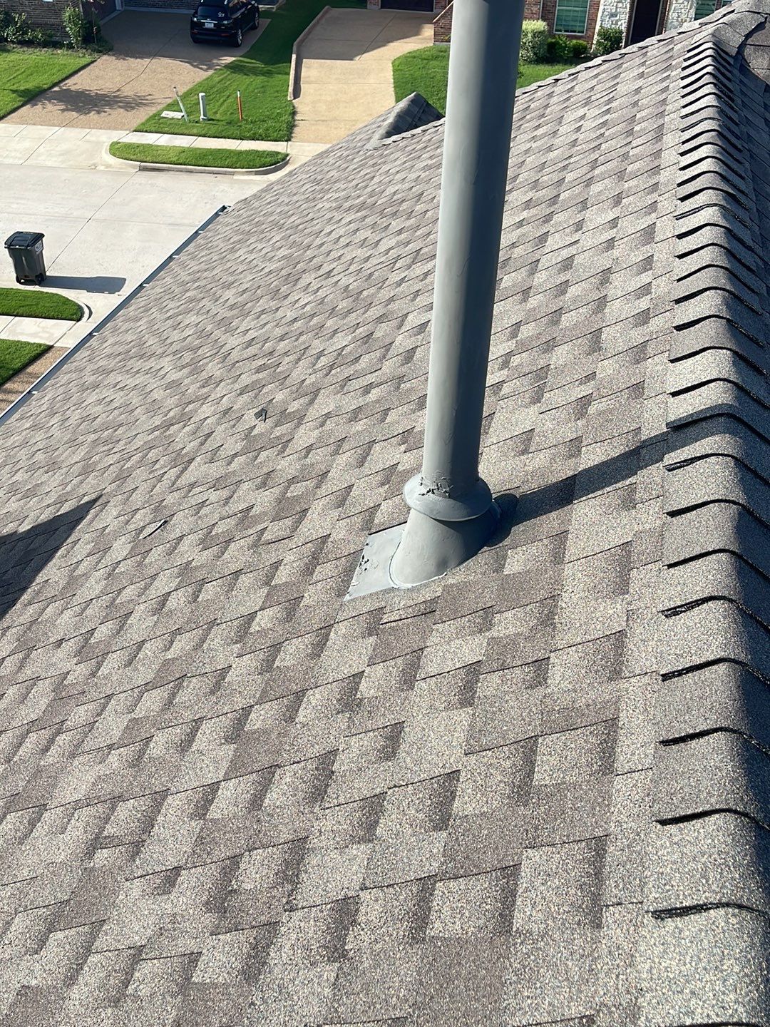 GAF HDZ - Weathered Wood by Elite Roofing LLC