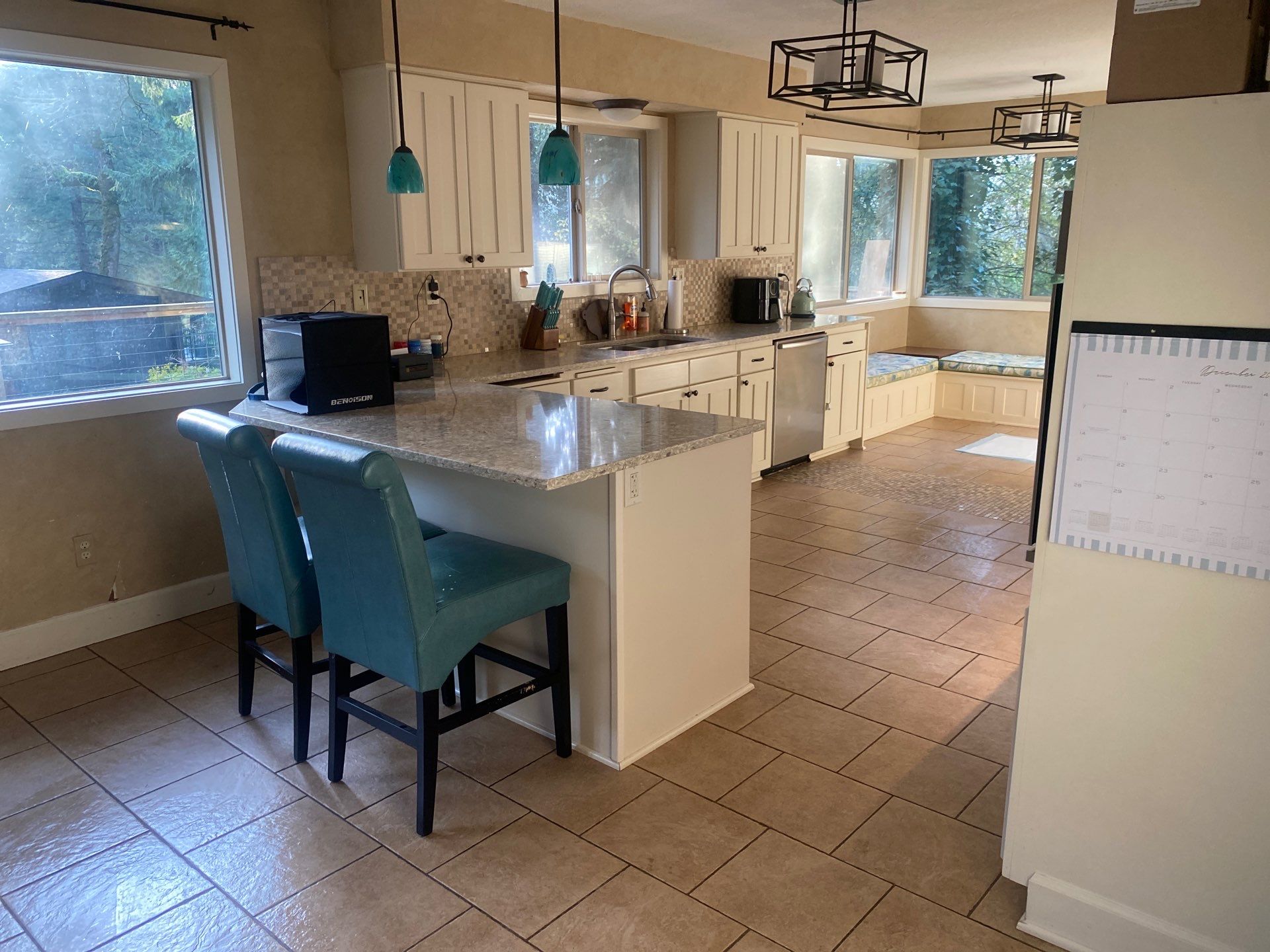 House cleaning in Lake Oswego by Cloud 9 Professional Cleaning Services