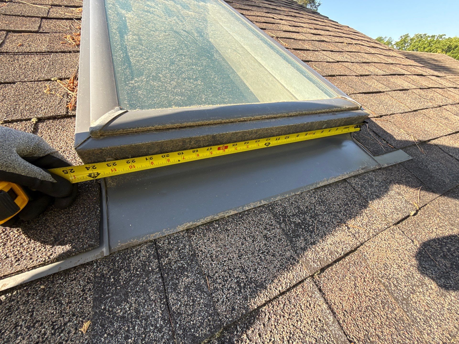 GAF Timberline HDZ Roof Replacement and Skylight Installation in Counce by Revival Roofing Services
