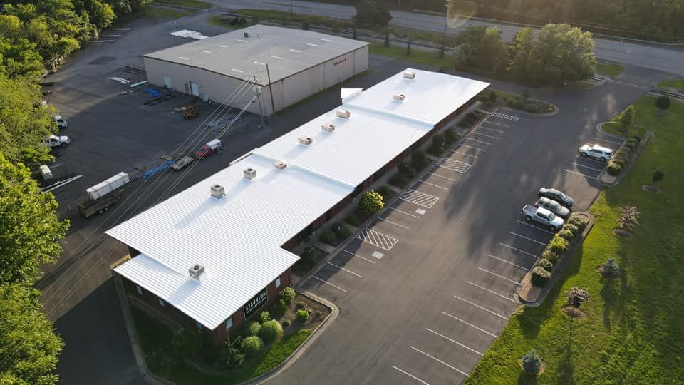 Project by Commercial Roofing Pros  by Commercial Roofing Pros 