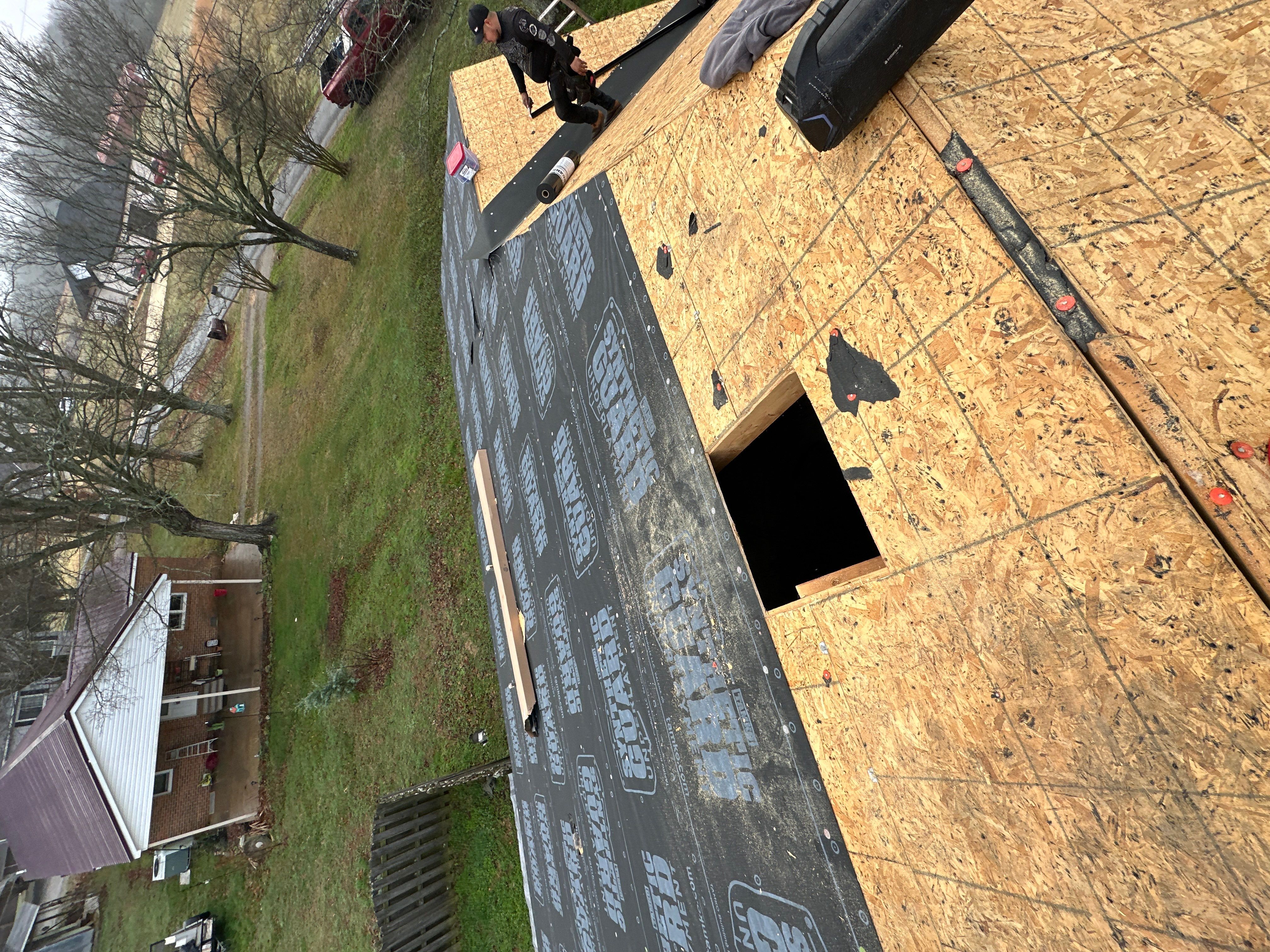 Rustic Black Titan  - Clements by BayCo Roofing