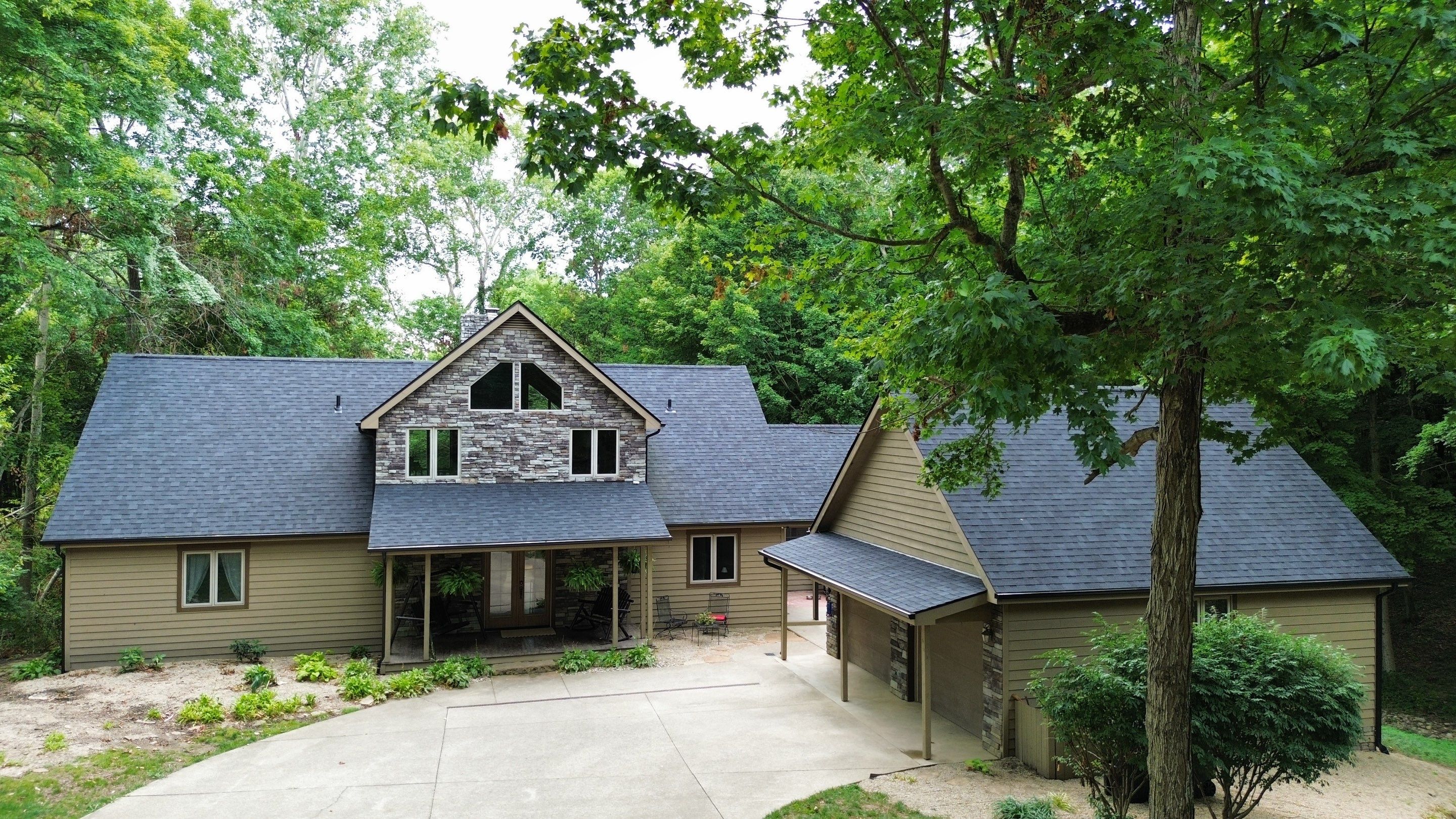 Residential Roofing Installation using Duration Series Shingles - Onyx Black by RoofX 