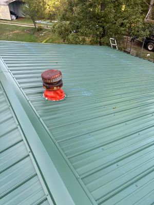 Residential Roofing Installation using Metal