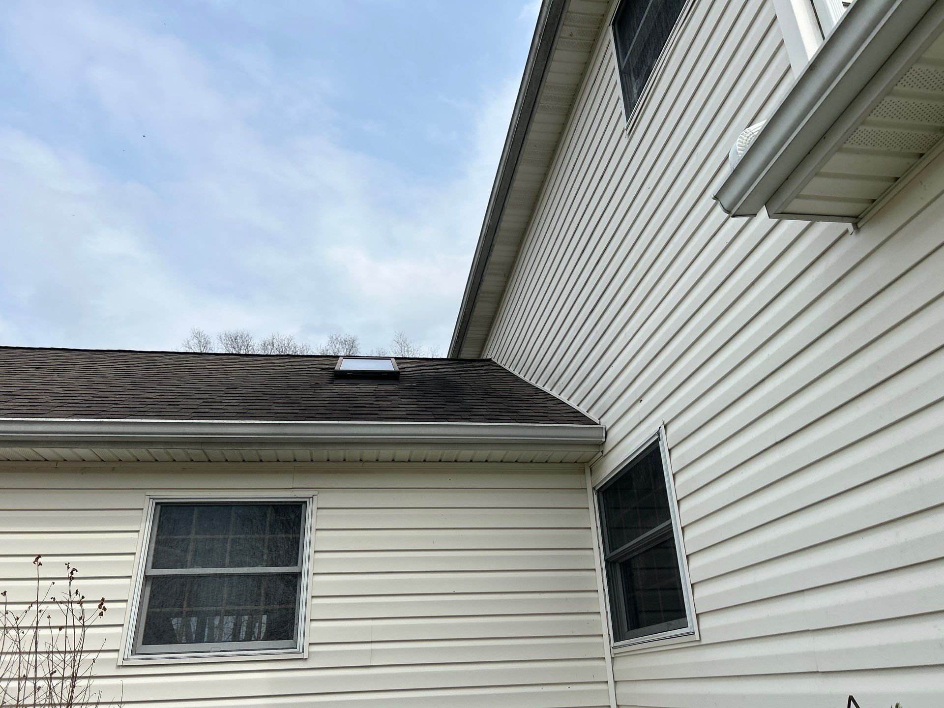 Residential Roofing Installation using Duration Series Shingles - Driftwood by RoofX 