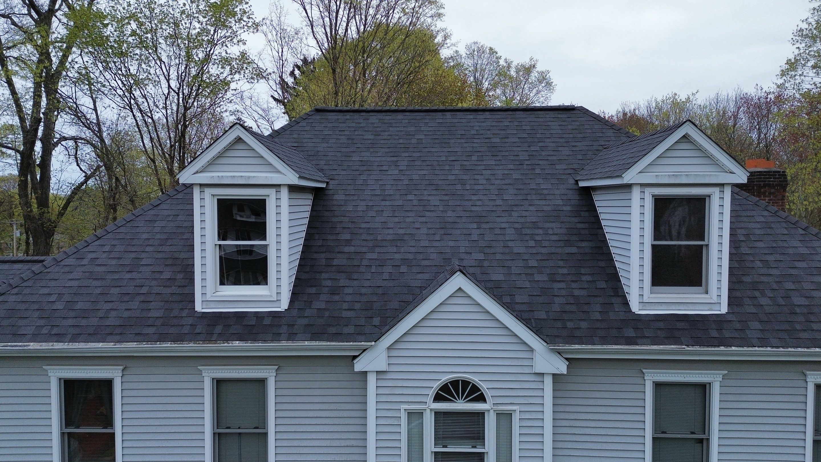 Owens Corning Duration: Onyx Black in Orange, Connecticut by Golden Shield Roofing