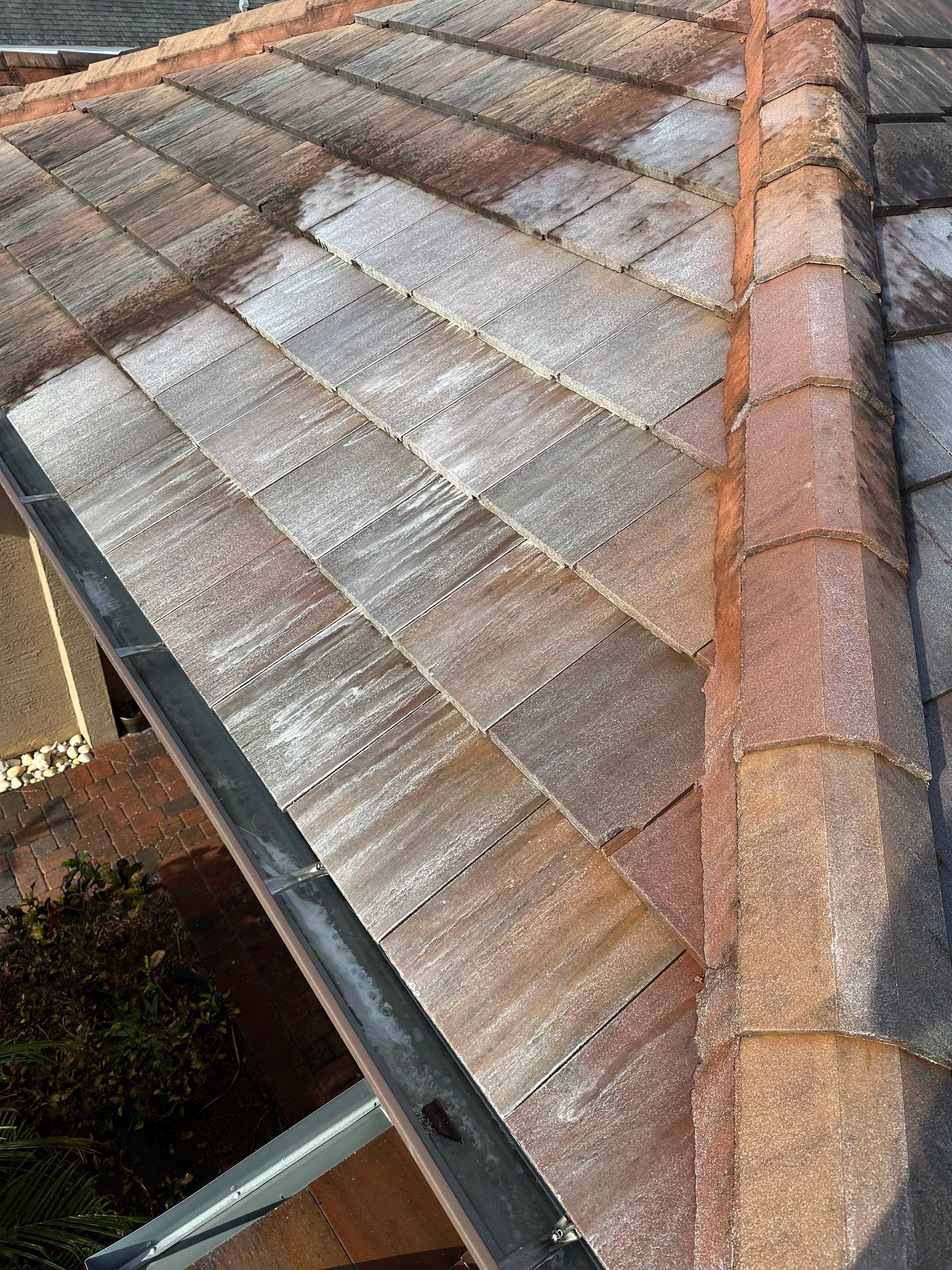 🏡 Tile Roof Cleaning – Gamble Creek Estates, Parrish, FL by Sunshine AquaWash