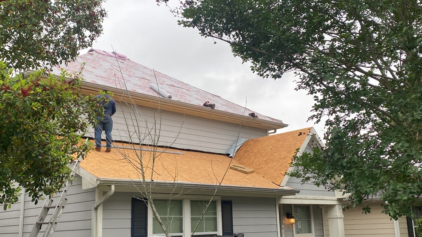Residential Roofing Installation using Owen's Corning Duration (Lifetime) Shingles by Roof Repair Company