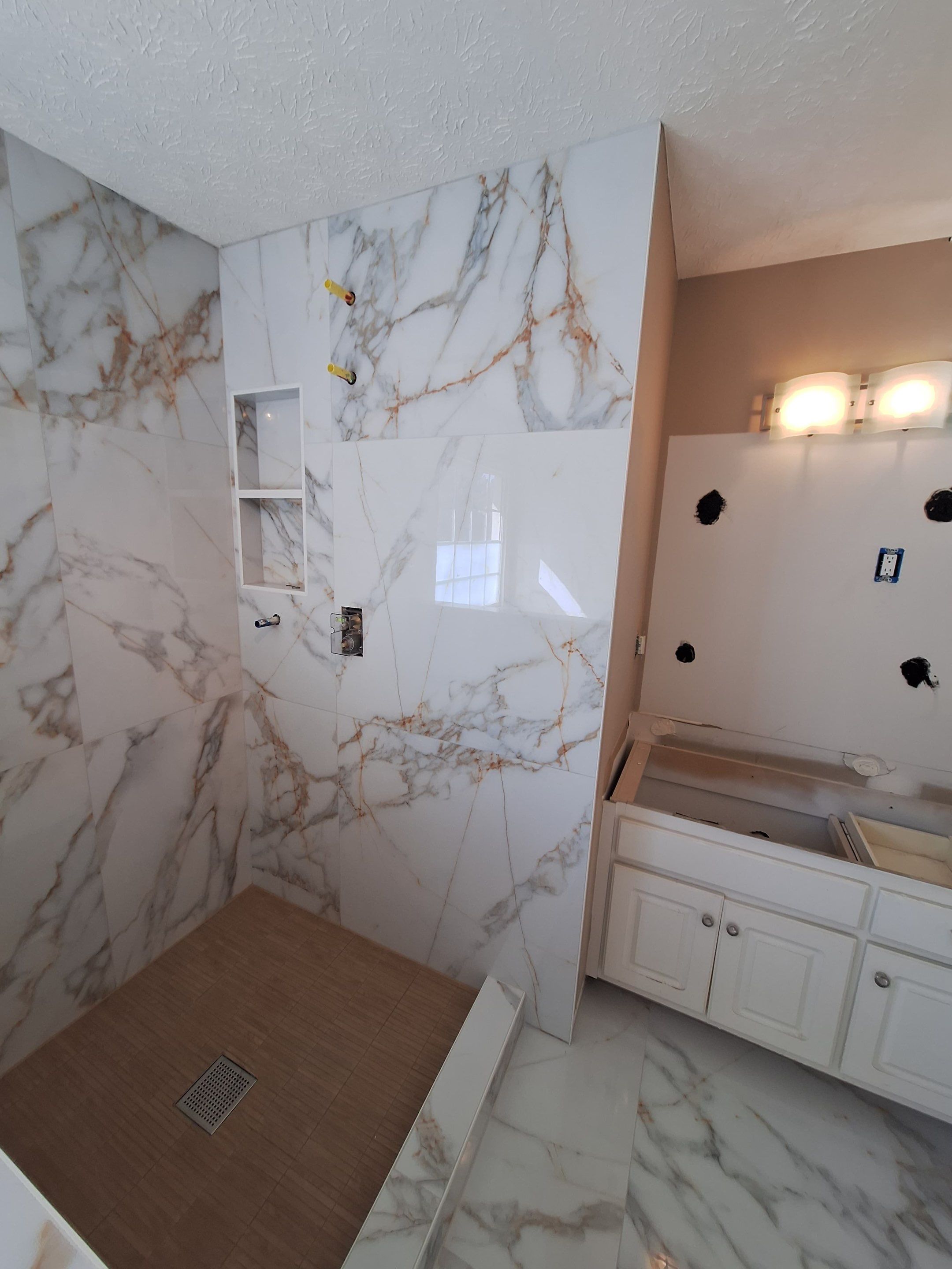 Master bathroom renovation by Prudencio