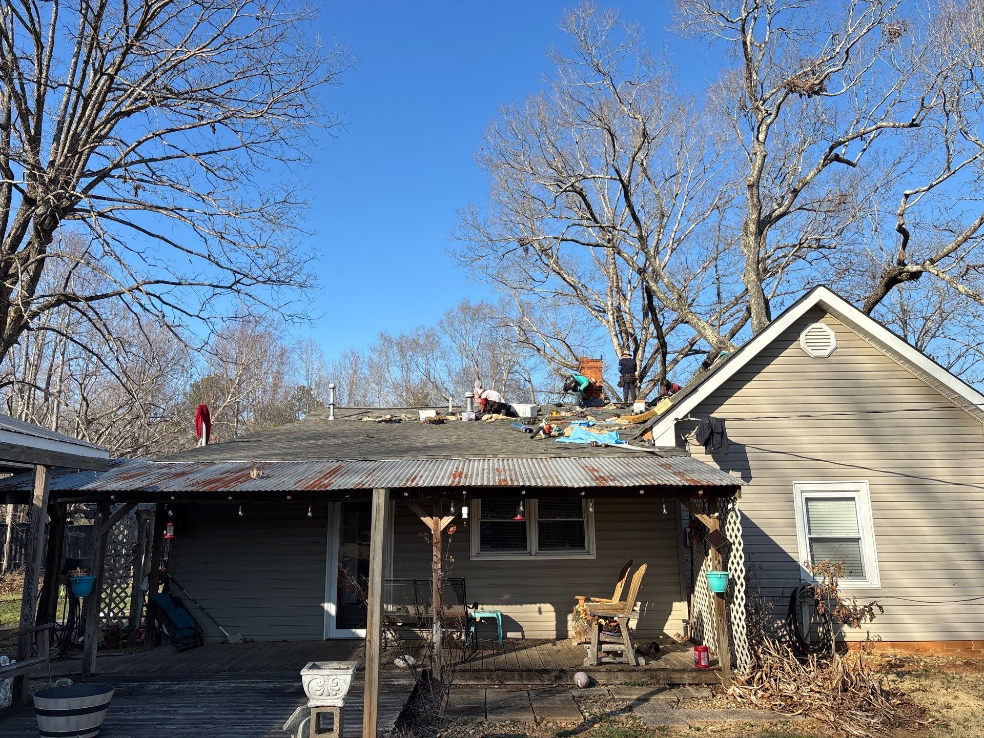 Landmark Asphalt Shingle Roof Replacement and Decking Repair in Belton by Roofers LLC