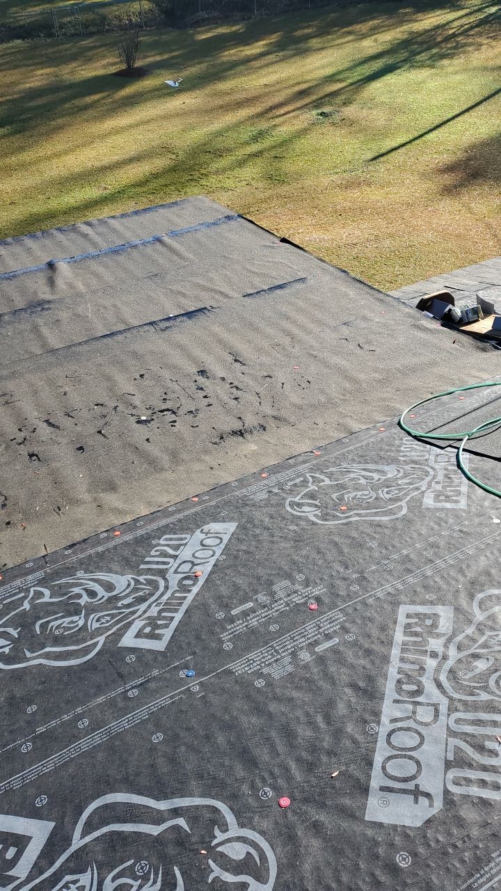 Residential Roofing Installation using Owens Corning Oakridge- Williamsburg Gray by Indigo State Roofing