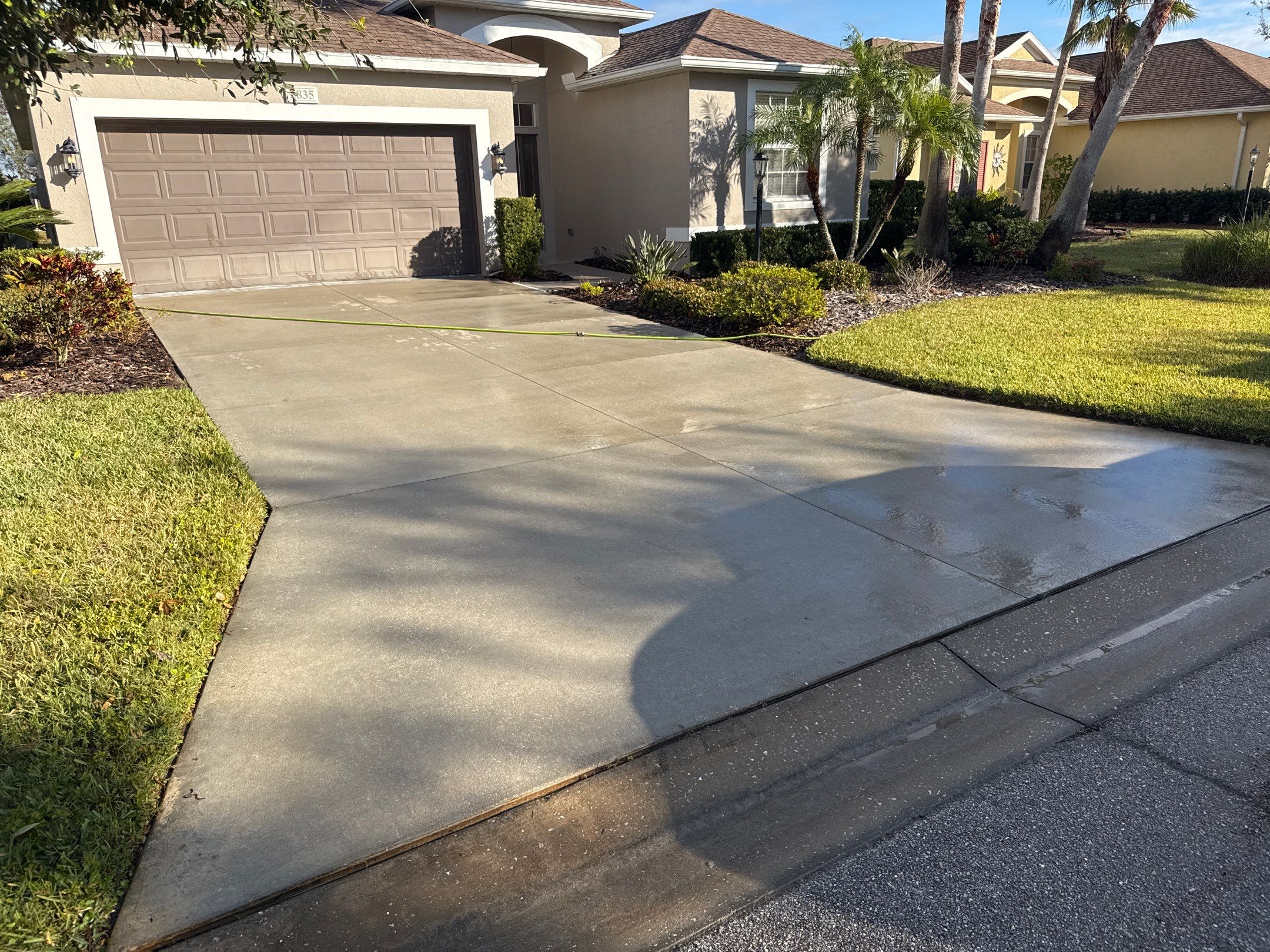 Driveway & Lanai Cleaning in Lexington Community, Parrish, FL | Sunshine AquaWash by Sunshine AquaWash