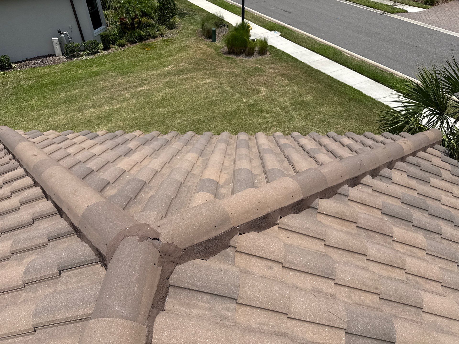 Concrete Tile Roof, Paver Driveway & Lanai Cleaning – Artisan Lakes Esplanade, Palmetto, FL by Sunshine AquaWash