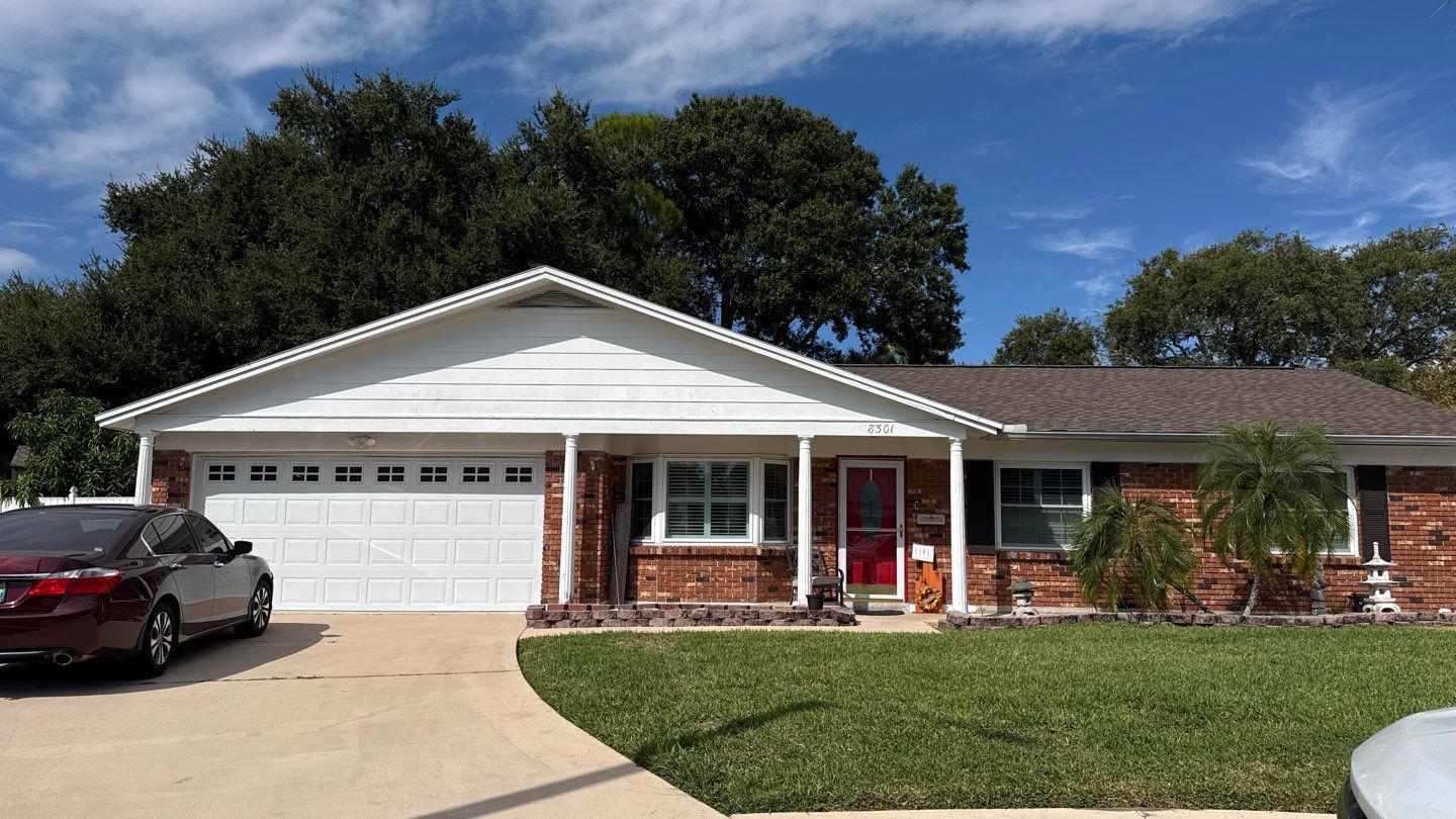 8301 Flintrock Court • Tampa, FL 33615 by Vertical Roofing Co