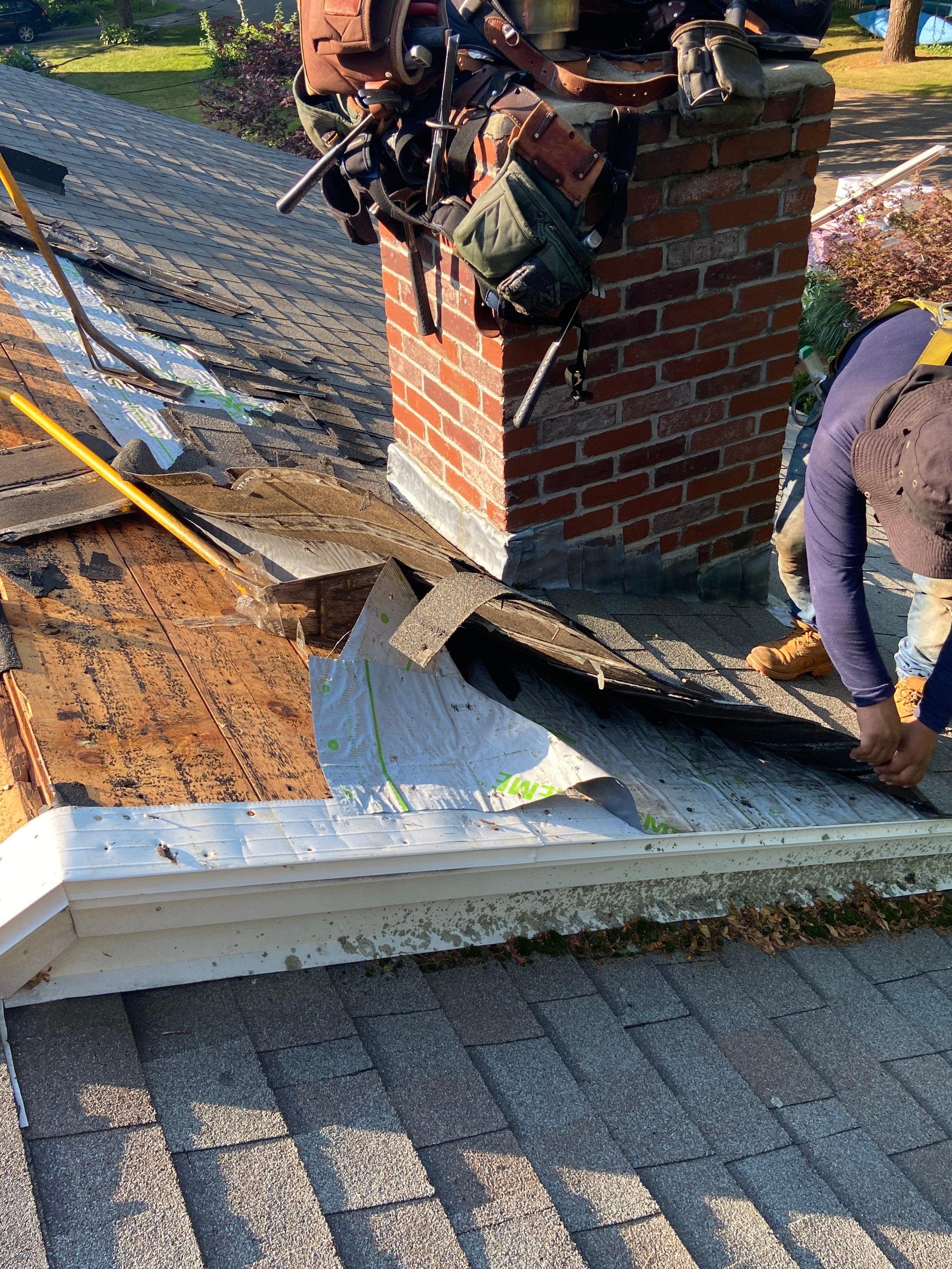 Residential Roofing Installation using Owens Corning TruDefinition by Sensible Home Solutions