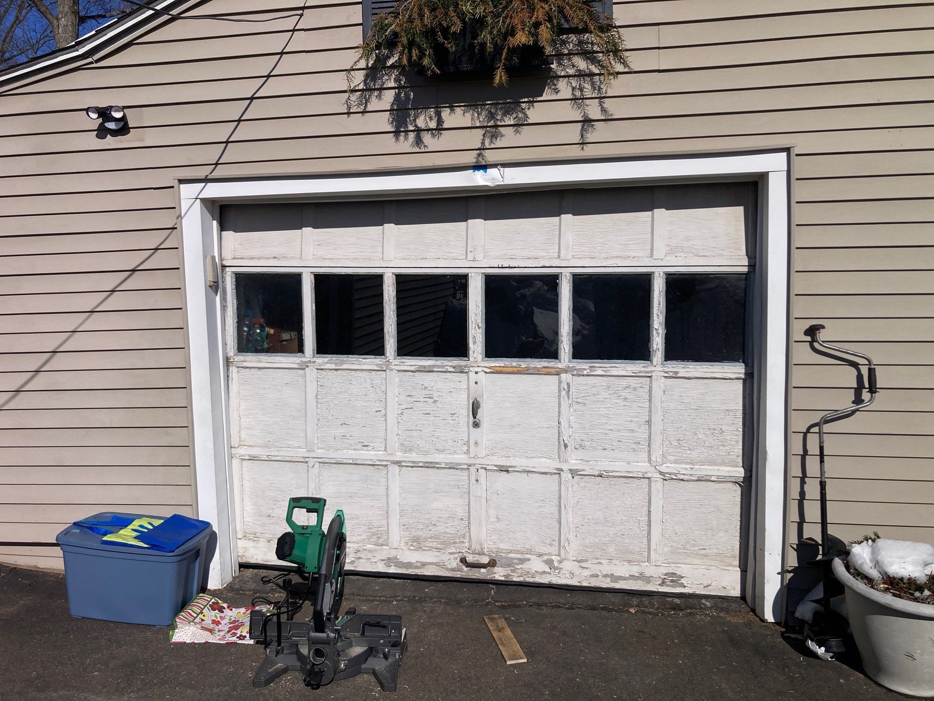 Make an Entrance: Garage Doors That Stand Out by DiGiorgi Roofing and Siding Inc