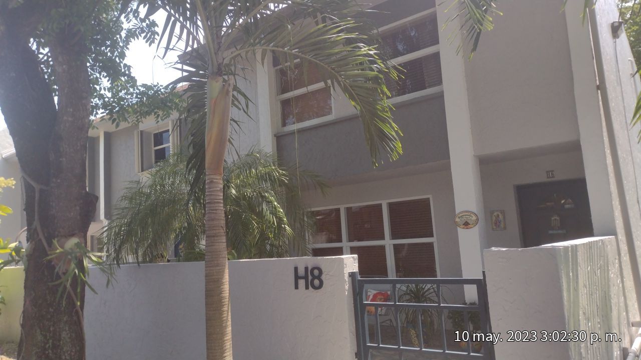 LAKE VILLAGE CONDO - BLDG H by Souffront Construction & Engineering
