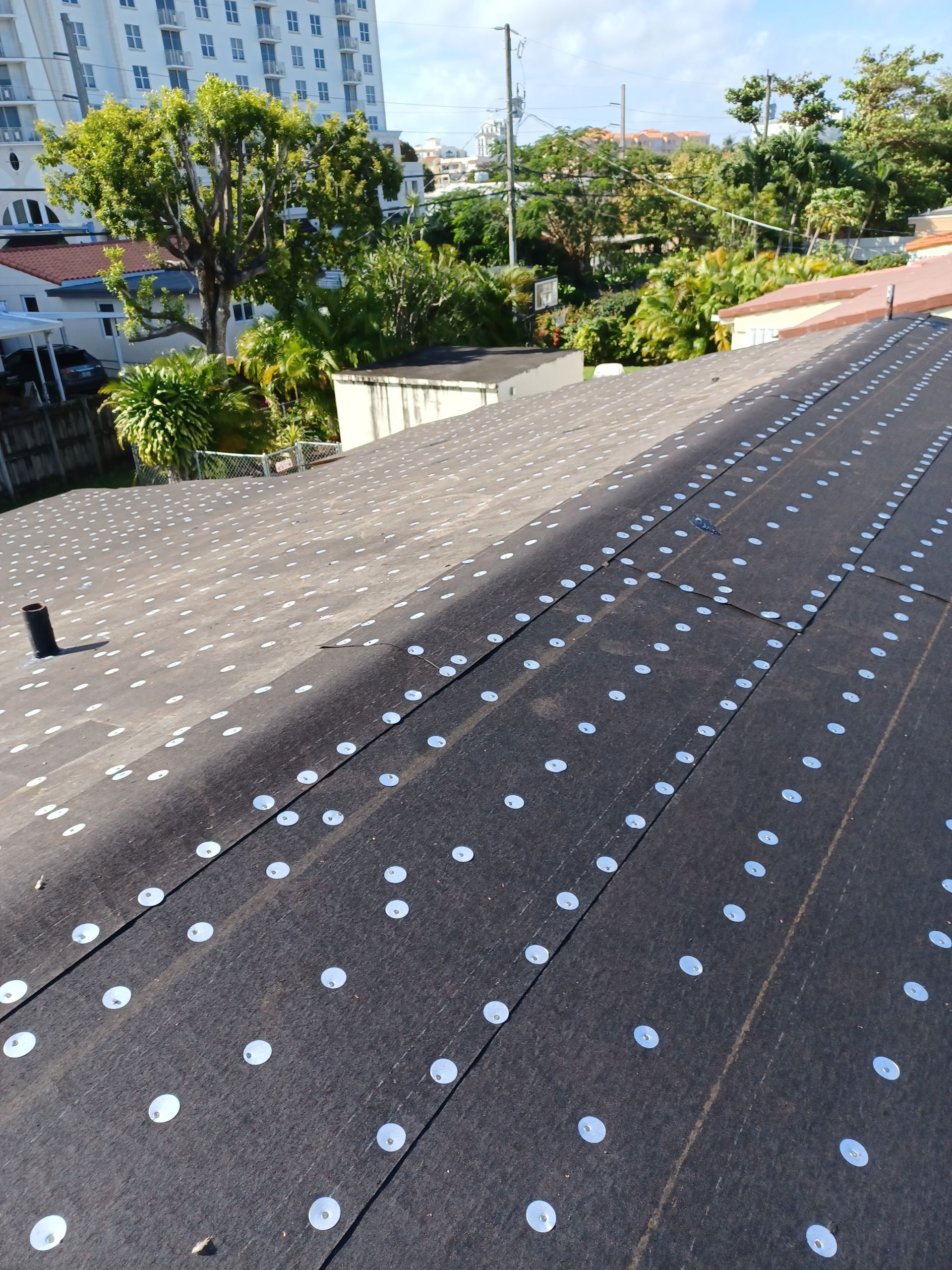 Metal Roof - Galvalume Ash Gray by Istueta Roofing
