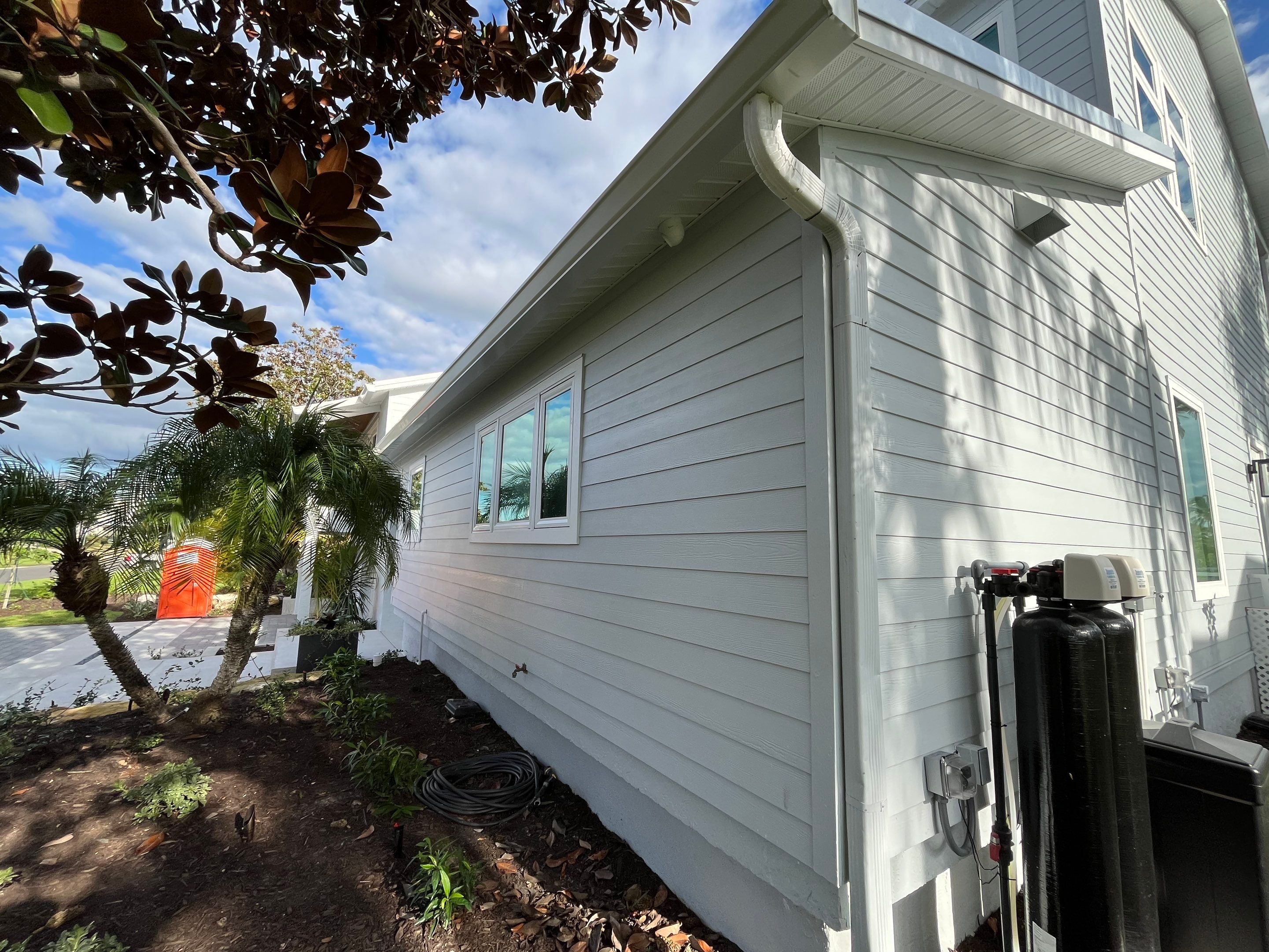 7-Inch K-Style Seamless White Gutters in Osprey FL by Gutter Professors