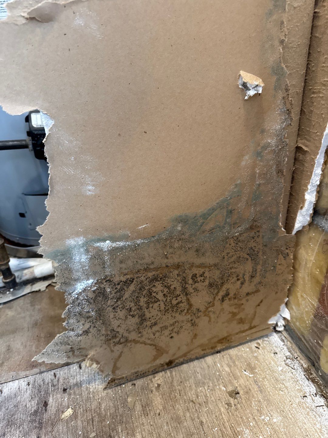 Bolingbrook Water Heater Failure Recovery and Structural Drying by Chicagoland Water Medics