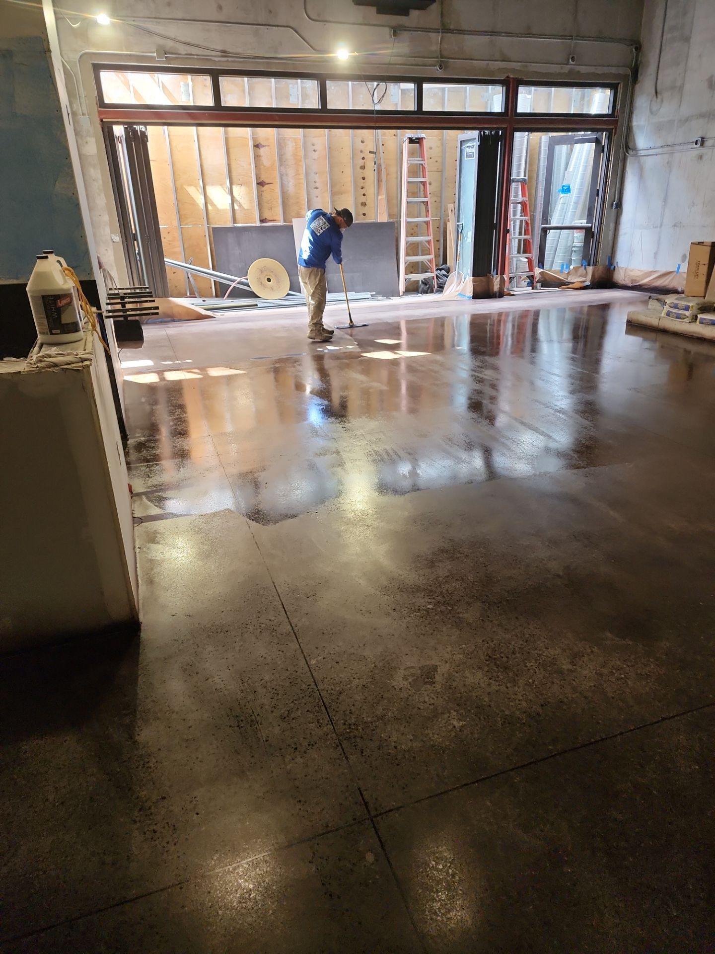 Tulio's Restaurant by Seamless Surfaces