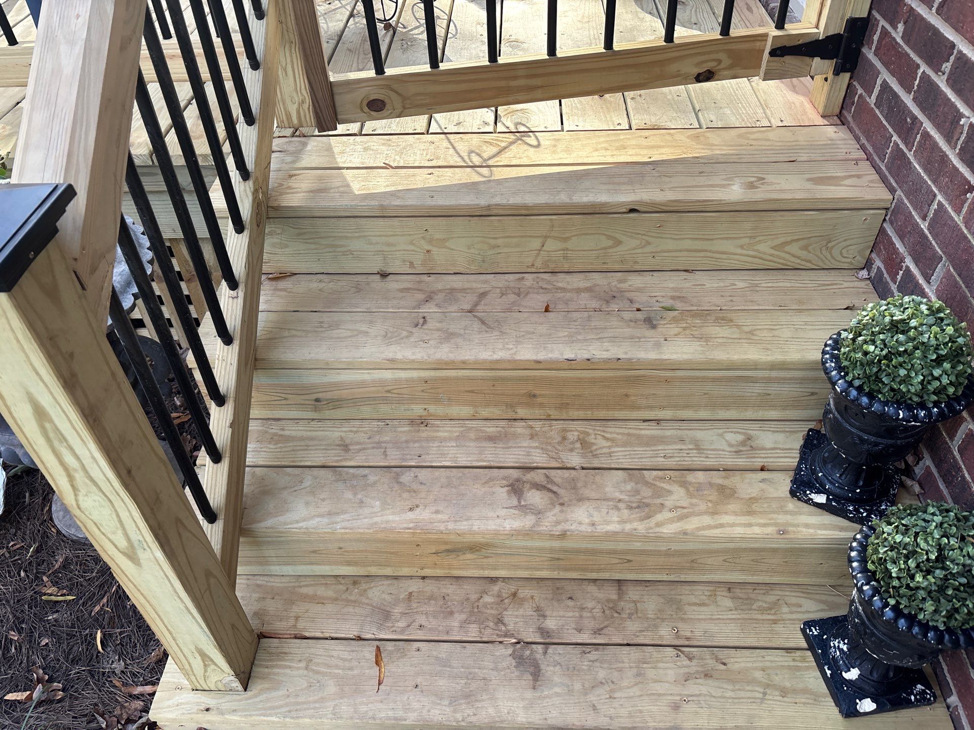 Wood Deck using Wood Sealant by DuraSeal