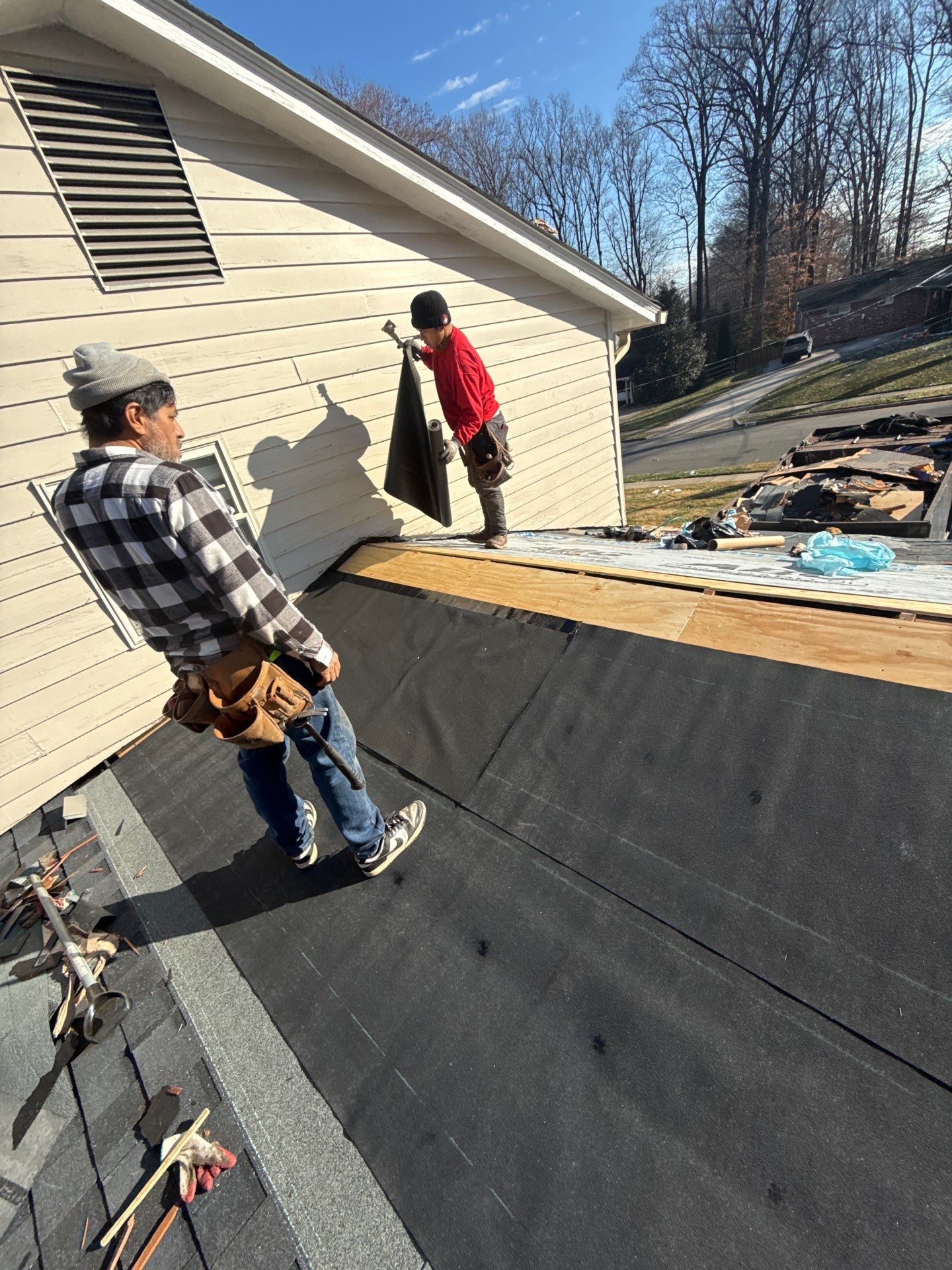 Springfield : Residential Roof Replacement with CertainTeed Landmark Pro in Max Moire Black by RM Banning, Inc.