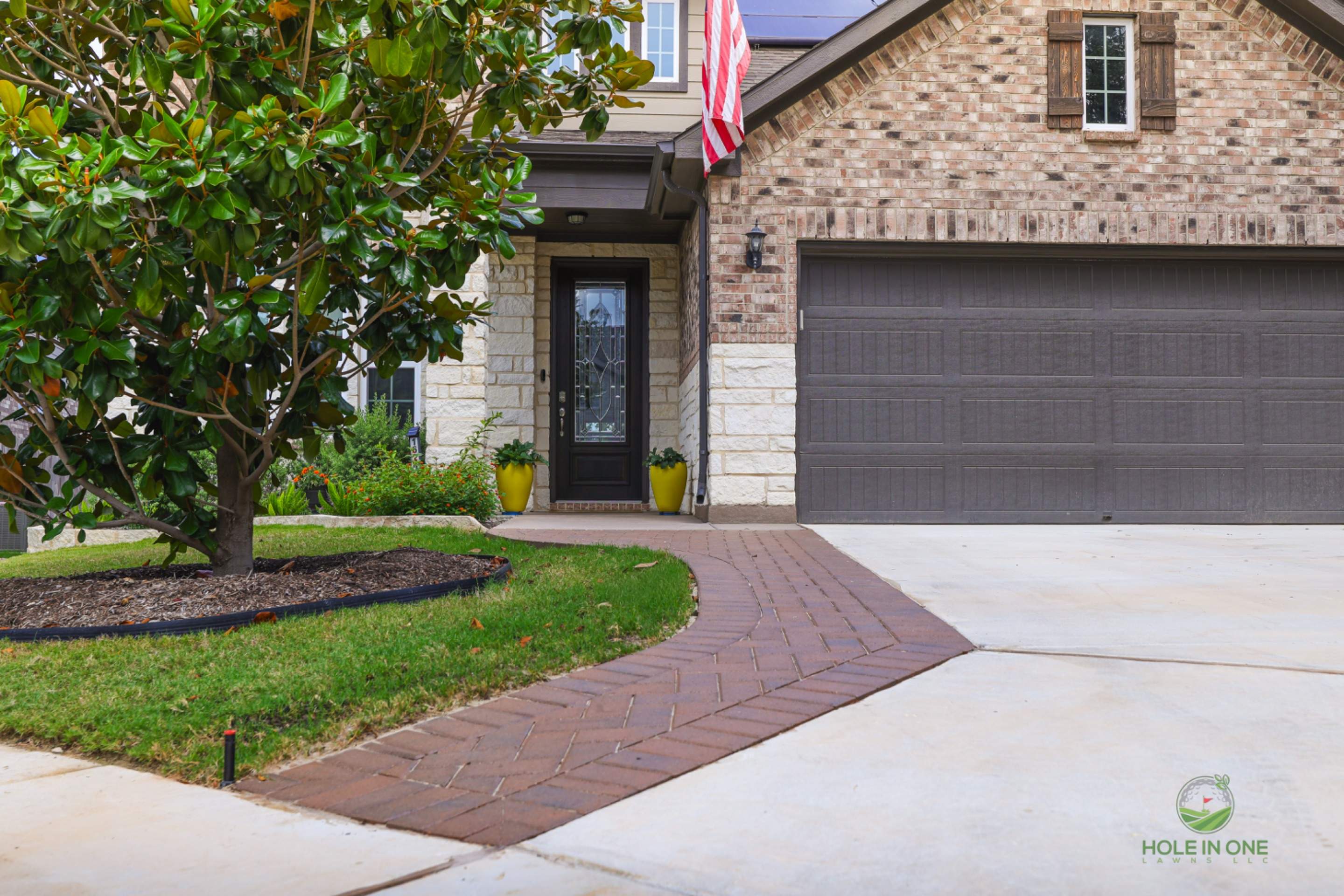 Mustang Oaks, San Antonio TX by Hole In One Lawns, LLC