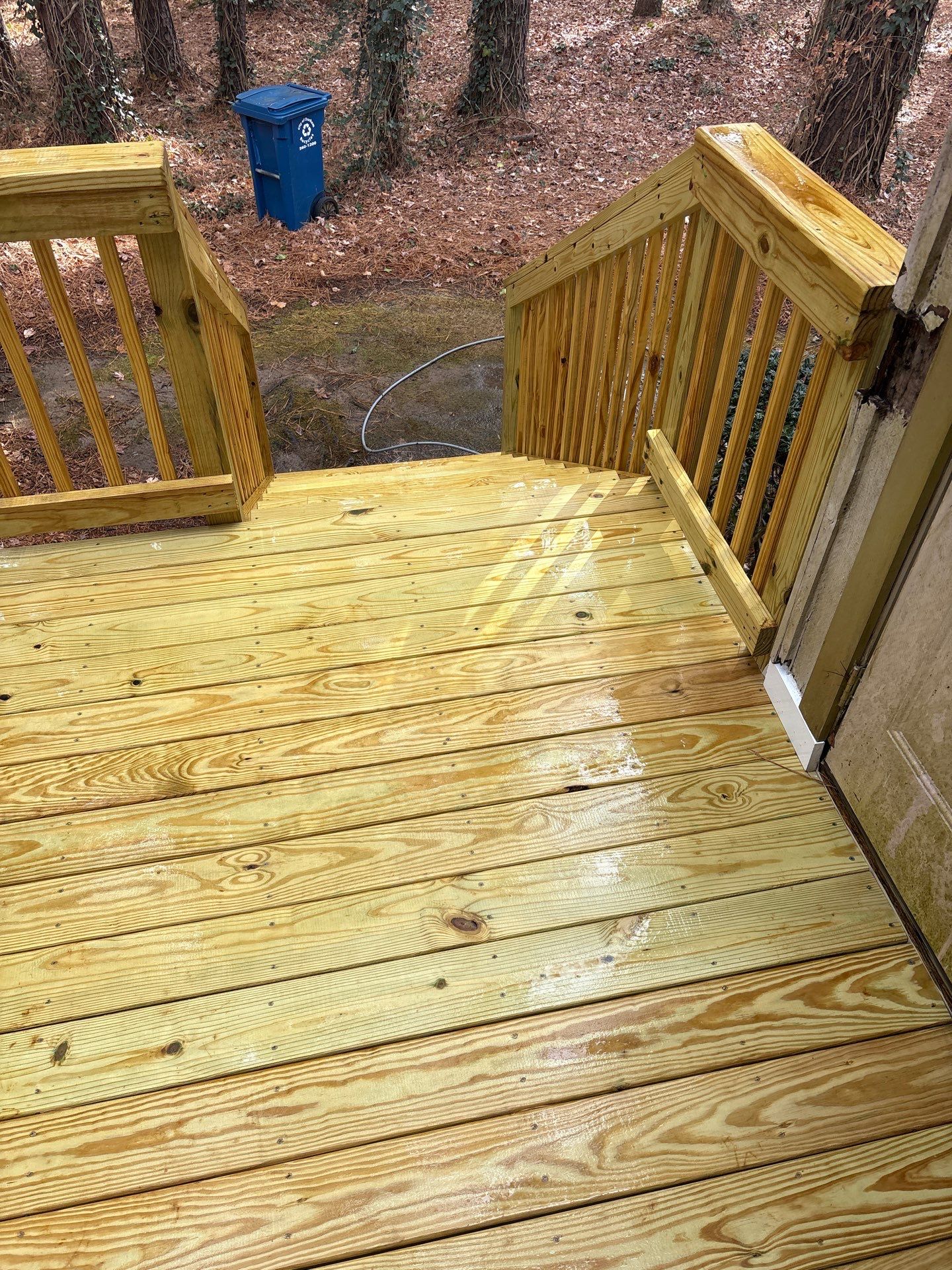Wood Deck using Wood Sealant by DuraSeal