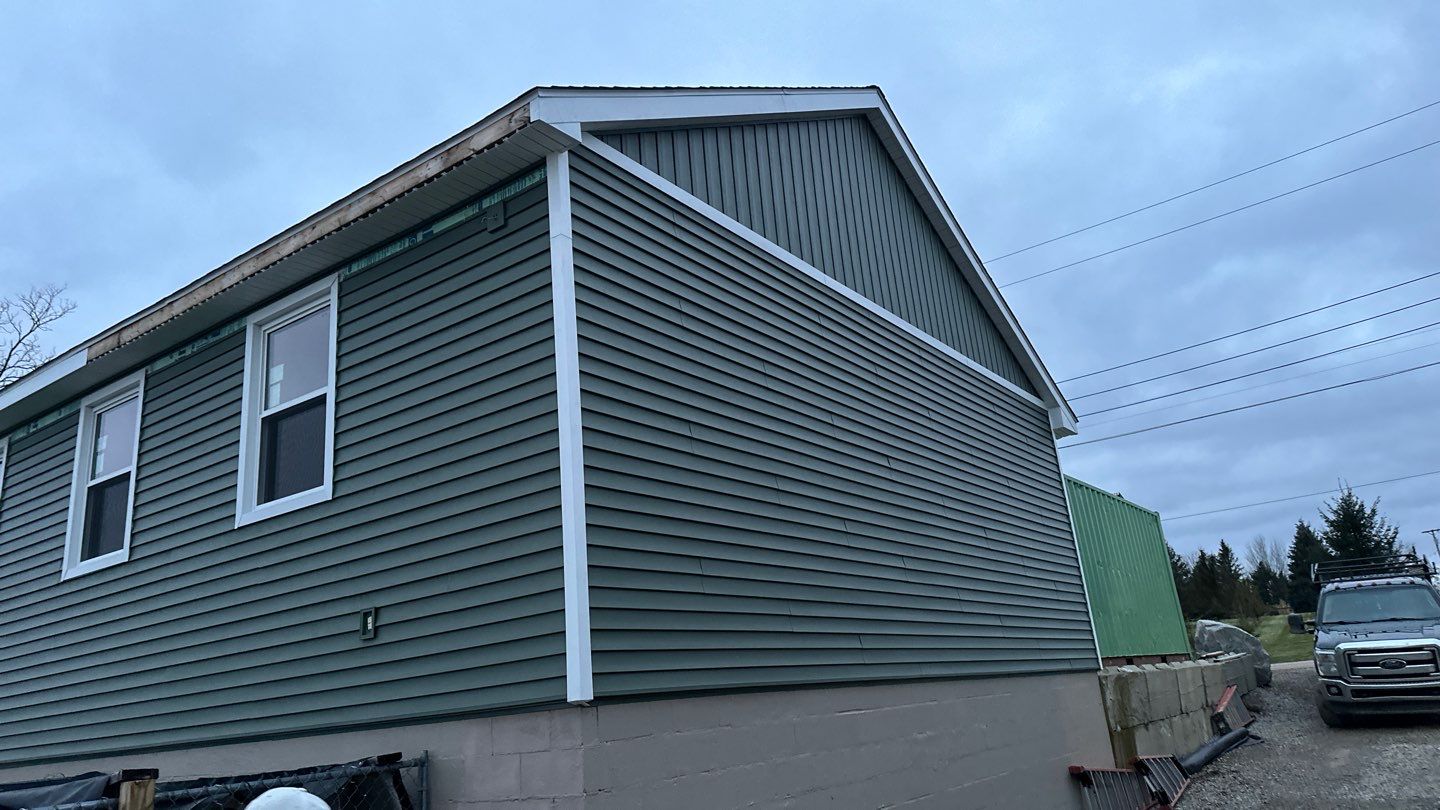 Siding Replacement using CertainTeed Restoration Classis D4 by 180 Contractors