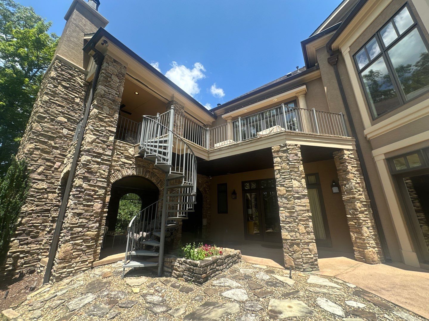 Refinishing Metal Railings and Spiral Staircase for Traveler’s Rest Estate by Painter1